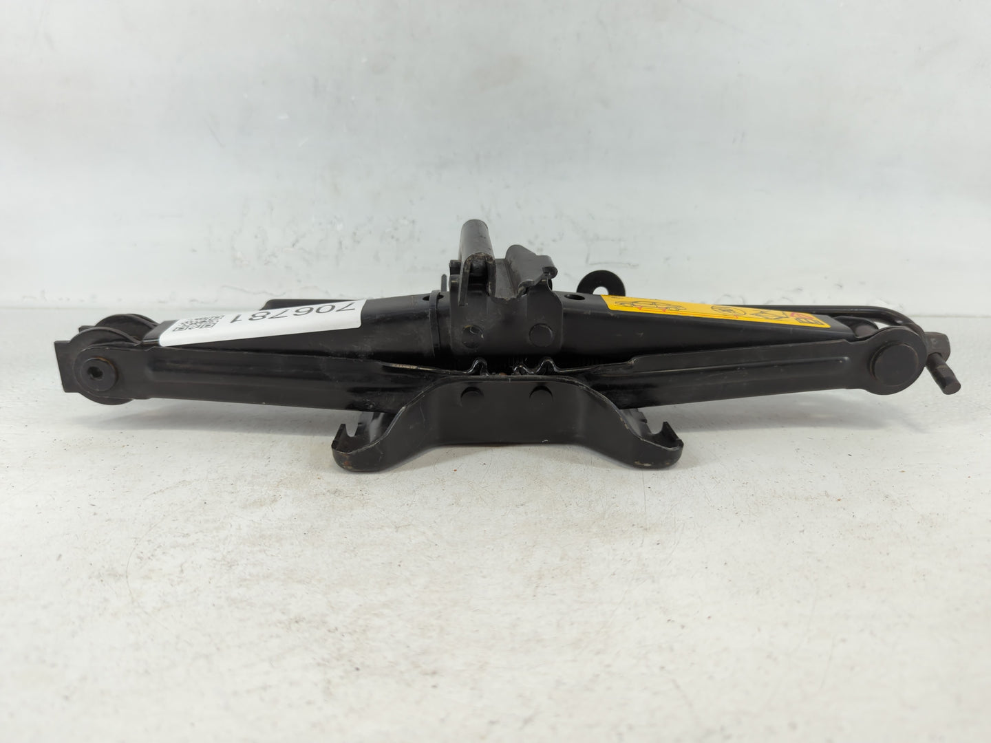 2016 Ford Fiesta Spare Scissor Car Jack 706781 - Oemusedautoparts1.com