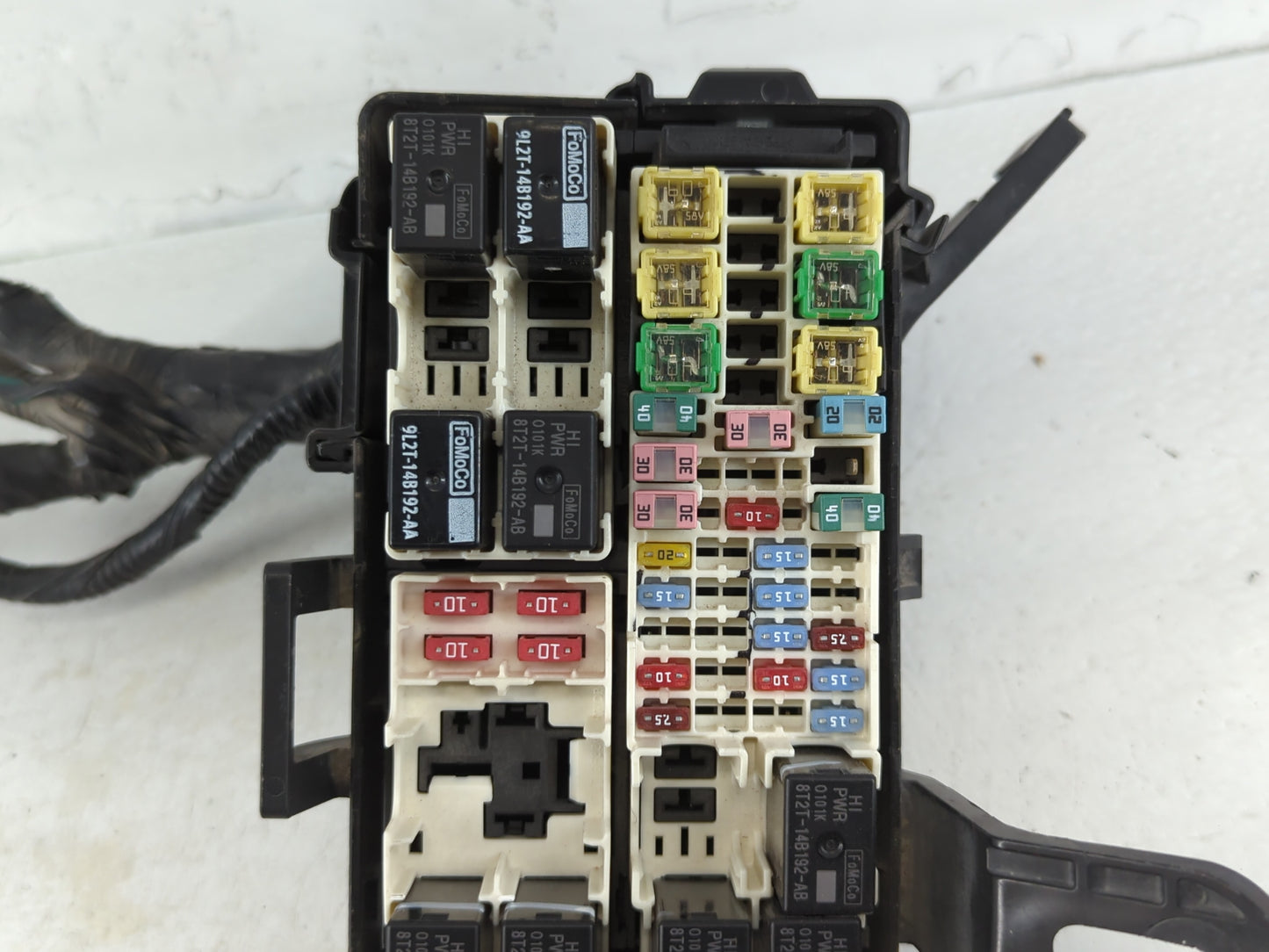 2014-2019 Ford Fiesta Fusebox Fuse Box Panel Relay Module P/N:60034472001 Fits Fits 2014 2015 2016 2017 2018 2019 OEM Used A