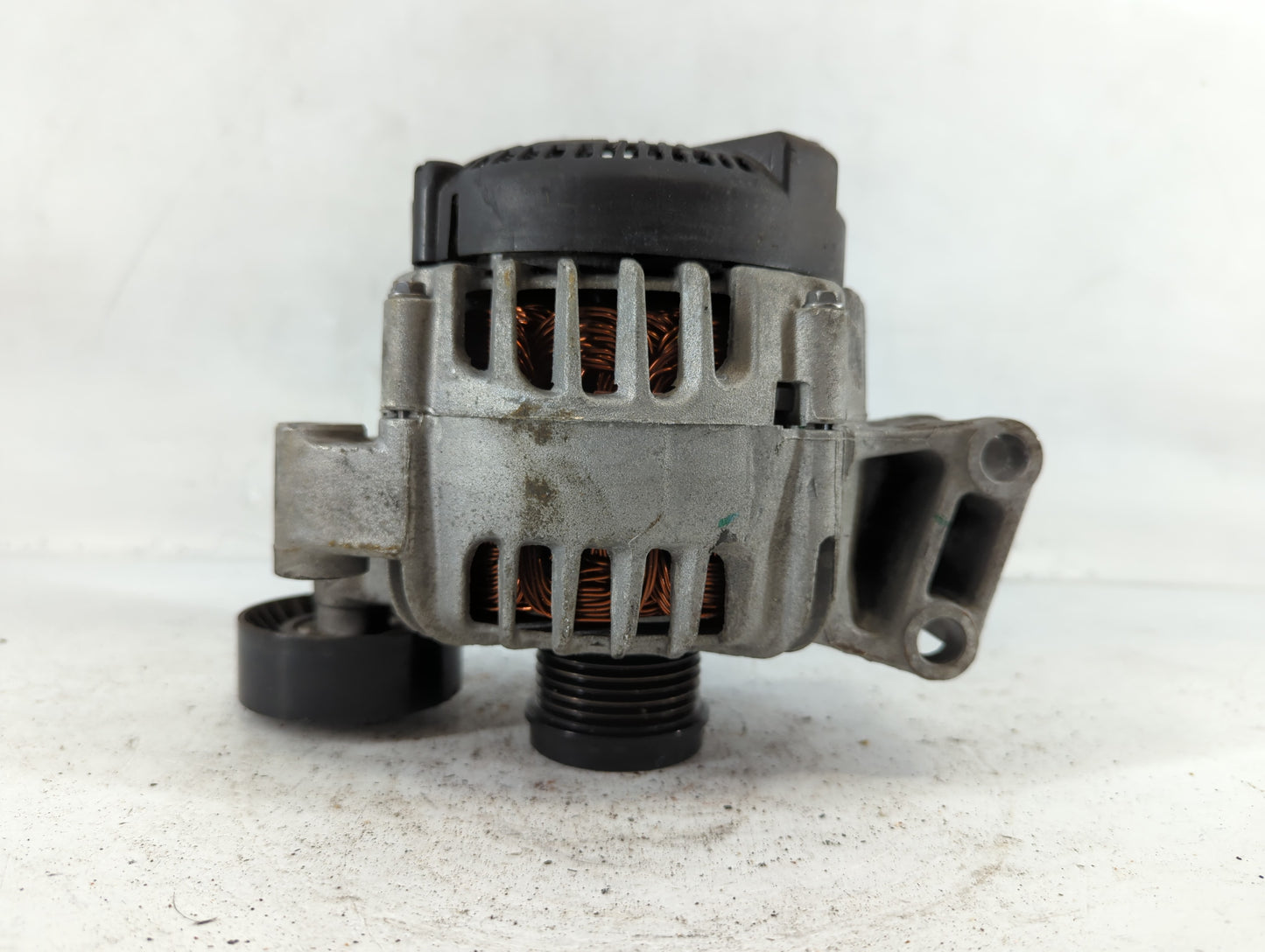 2011-2019 Ford Fiesta Alternator Replacement Generator Charging Assembly Engine OEM P/N:2119000812 BV6N-10300-AB Fits OEM Us
