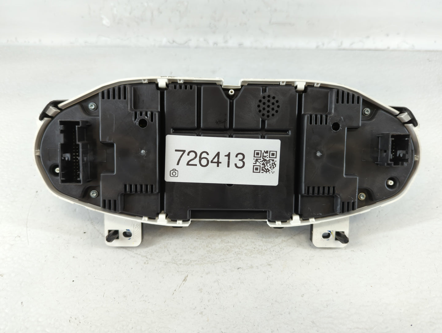2015-2017 Ford Fiesta Instrument Cluster Speedometer Gauges P/N:D2BT-10849-GAT Fits Fits 2015 2016 2017 OEM Used Auto Parts 