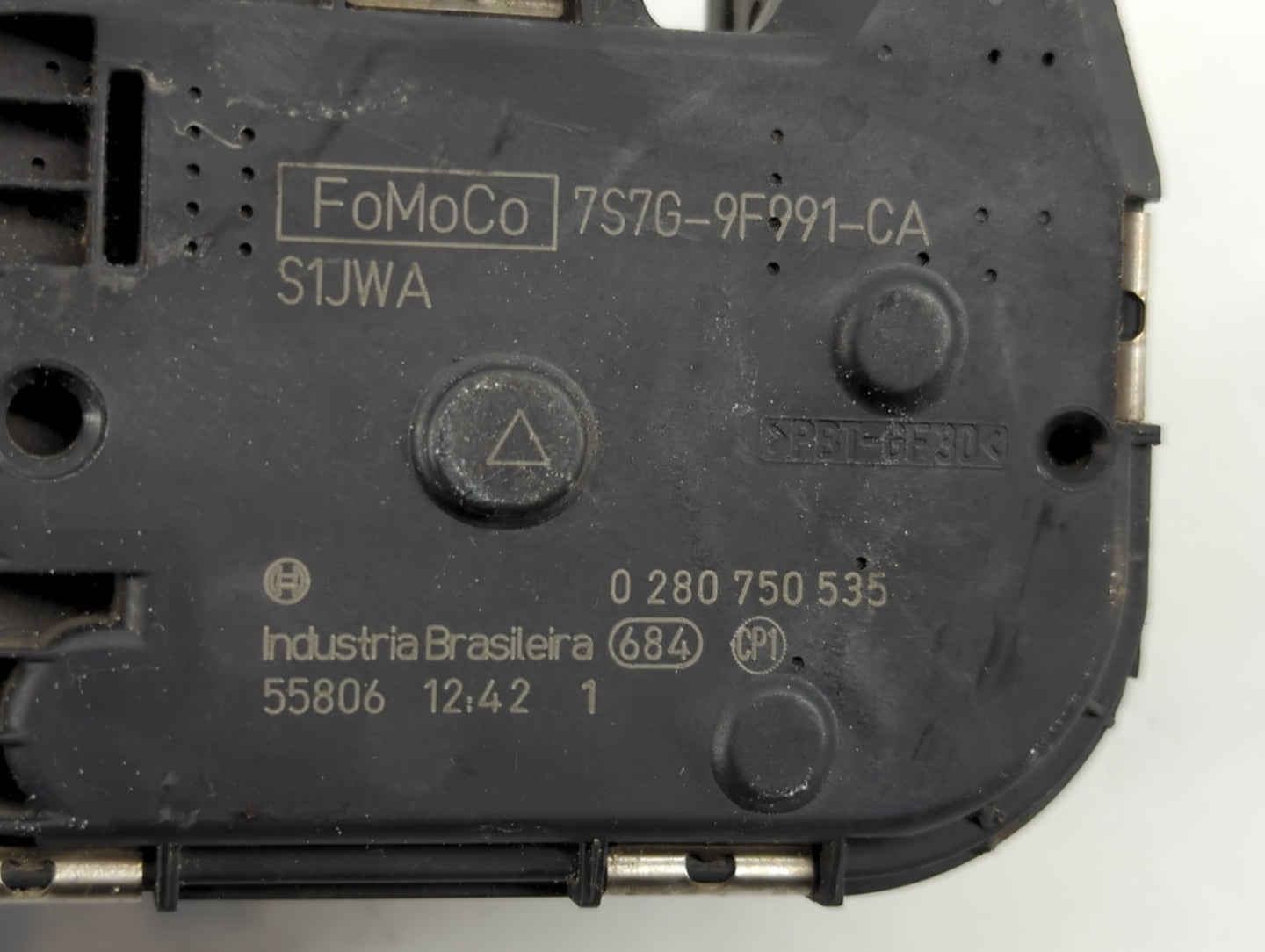2014-2019 Ford Fiesta Throttle Body P/N:7S7G-9F991-CA Fits Fits 2013 2014 2015 2016 2017 2018 2019 OEM Used Auto Parts - Oem