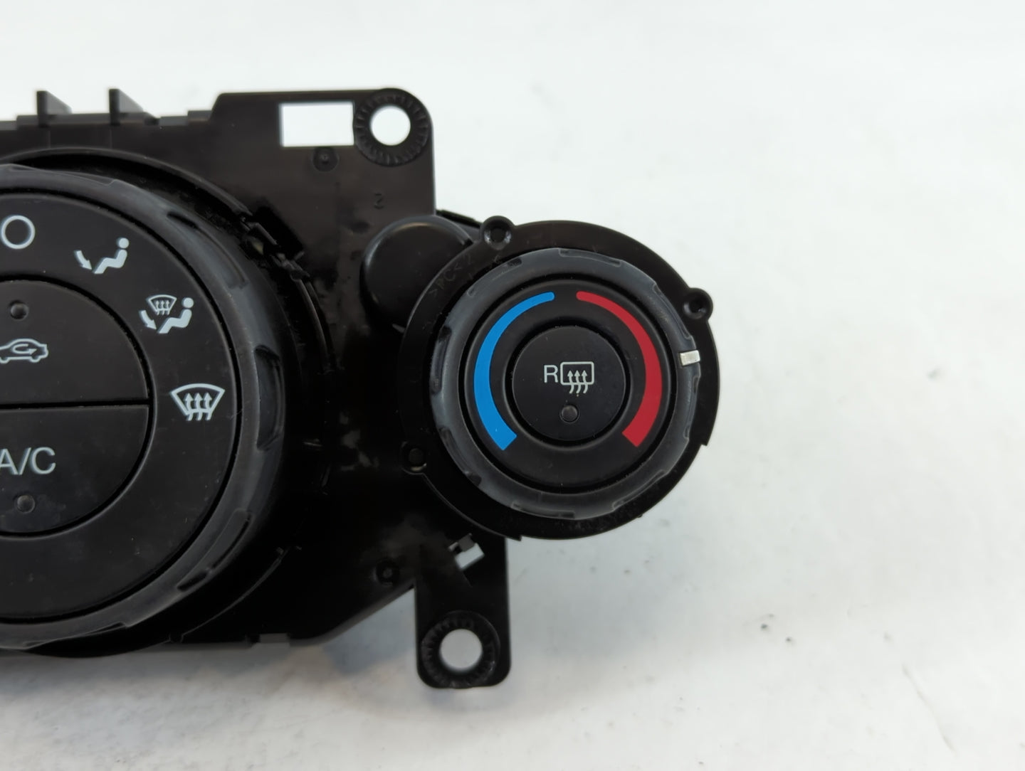 2014-2019 Ford Fiesta Climate Control Module Temperature AC/Heater Replacement P/N:D2BT 19980 AE Fits OEM Used Auto Parts - 