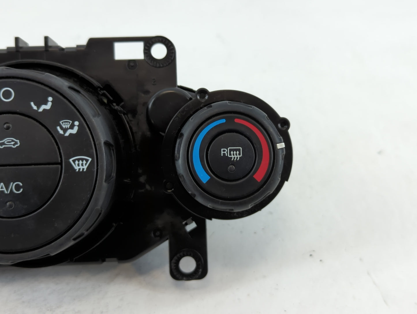 2014-2019 Ford Fiesta Climate Control Module Temperature AC/Heater Replacement P/N:D2BT 19980 AE Fits OEM Used Auto Parts - 