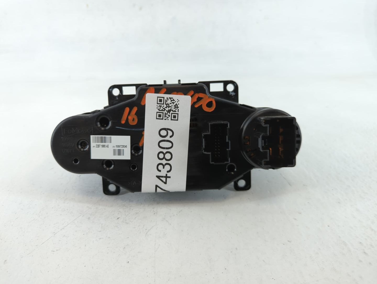 2014-2019 Ford Fiesta Climate Control Module Temperature AC/Heater Replacement P/N:D2BT 19980 AE Fits OEM Used Auto Parts - 
