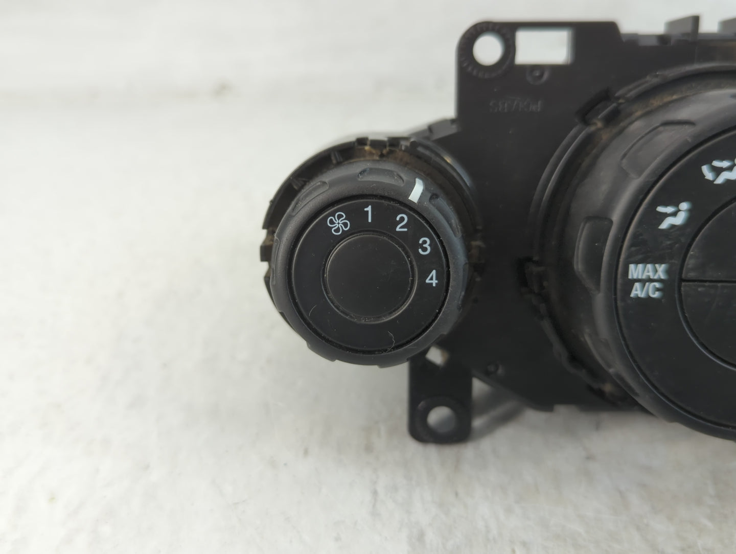 2014-2019 Ford Fiesta Climate Control Module Temperature AC/Heater Replacement P/N:D2BT 19980 AE Fits OEM Used Auto Parts - 
