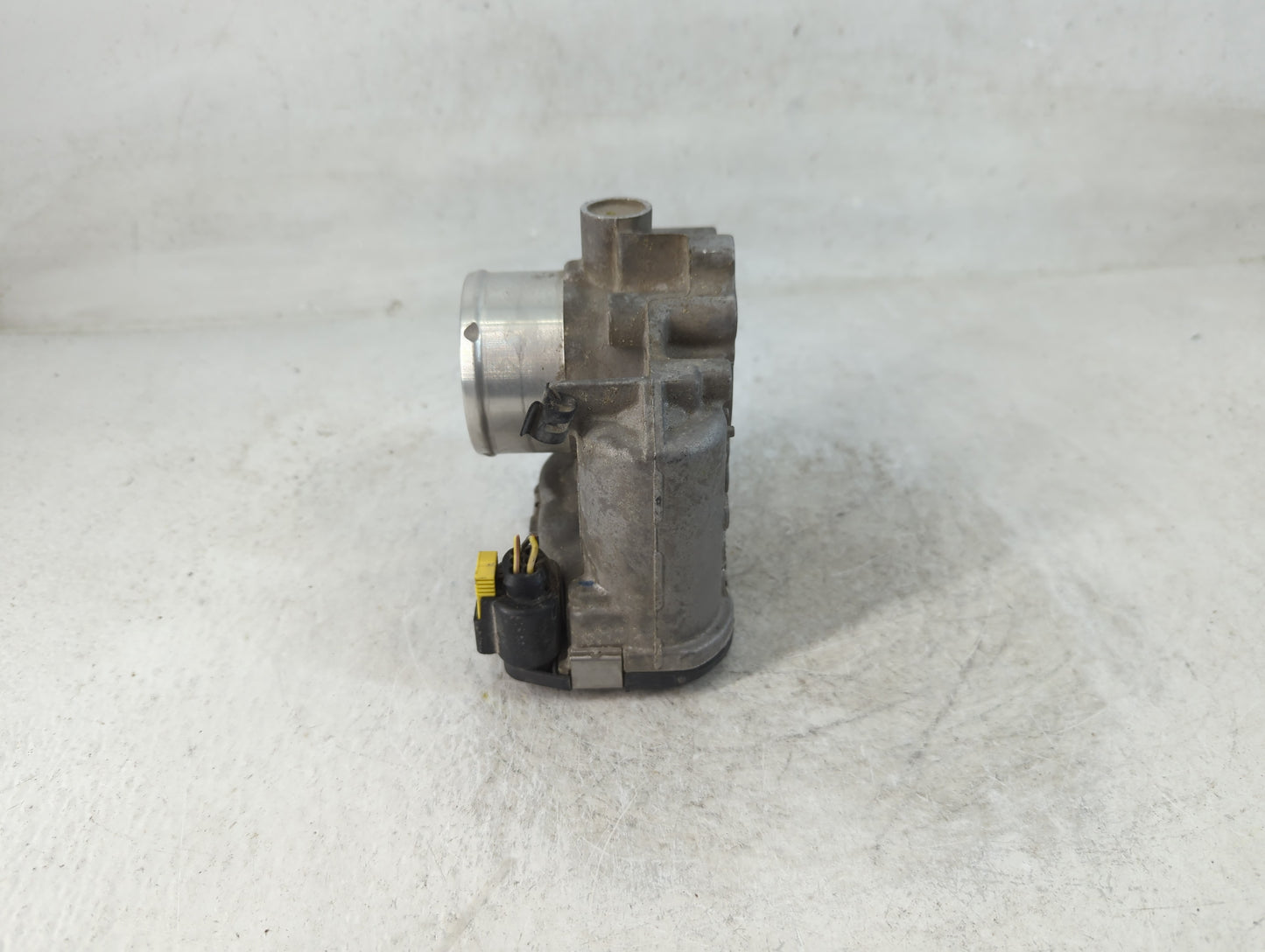 2014-2019 Ford Fiesta Throttle Body P/N:7S7G-9F991-CA Fits Fits 2013 2014 2015 2016 2017 2018 2019 OEM Used Auto Parts - Oem