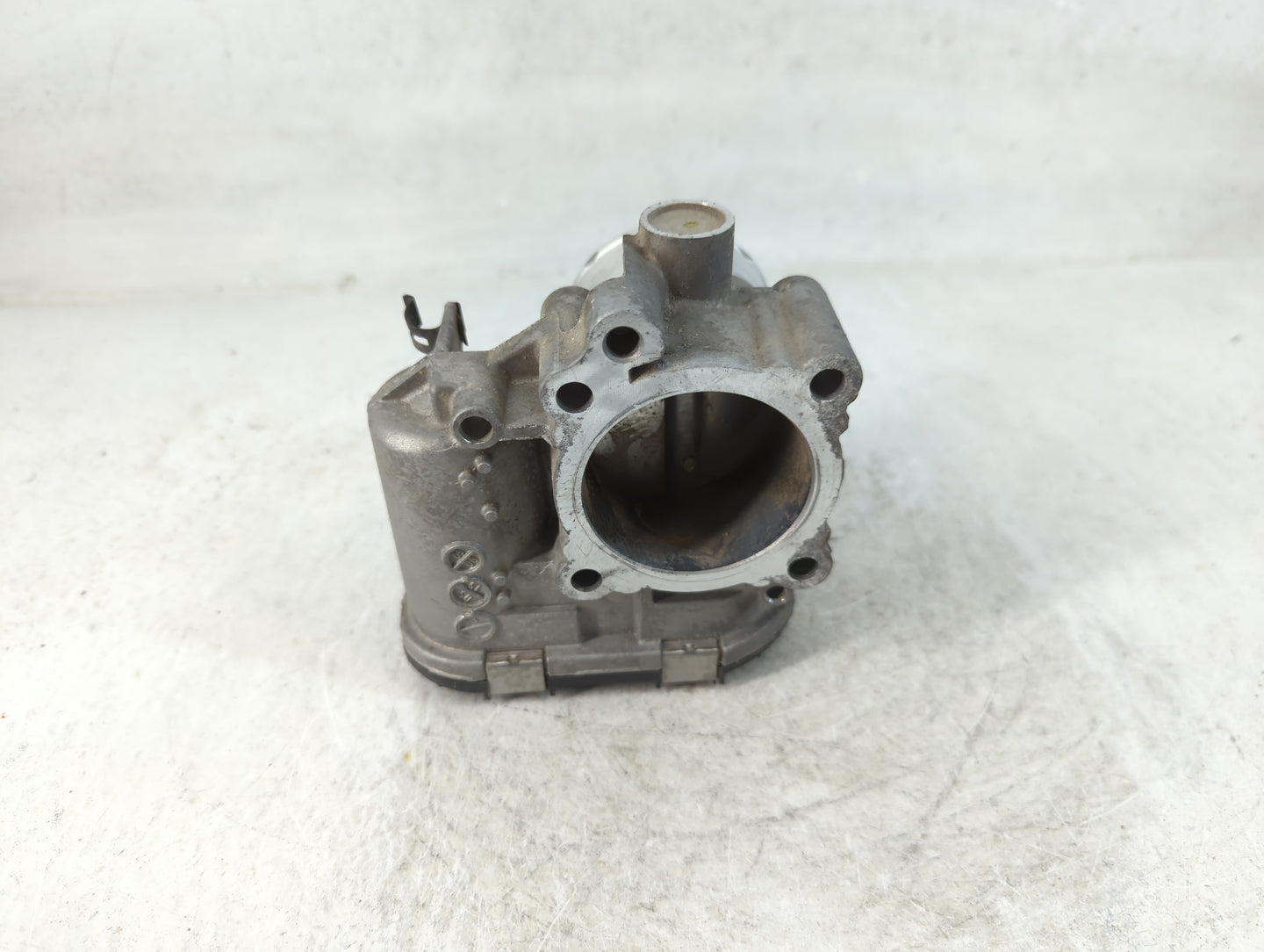 2014-2019 Ford Fiesta Throttle Body P/N:7S7G-9F991-CA Fits Fits 2013 2014 2015 2016 2017 2018 2019 OEM Used Auto Parts - Oem