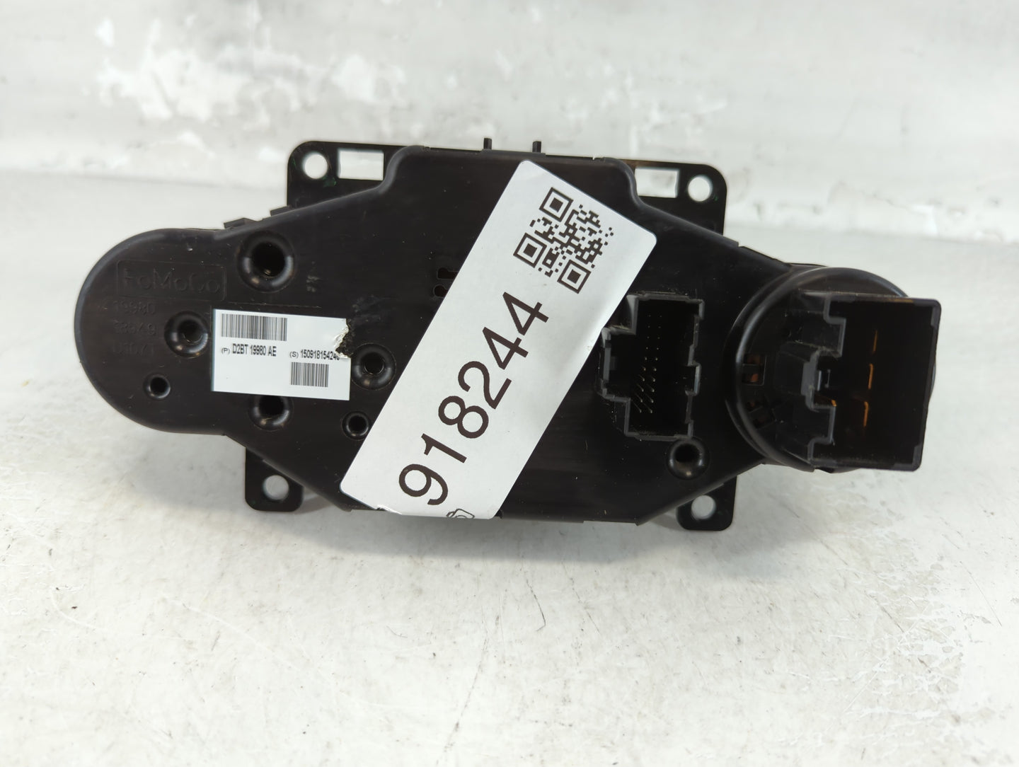 2016 Ford Fiesta Climate Control Module Temperature AC/Heater Replacement Fits OEM Used Auto Parts - Oemusedautoparts1.com
