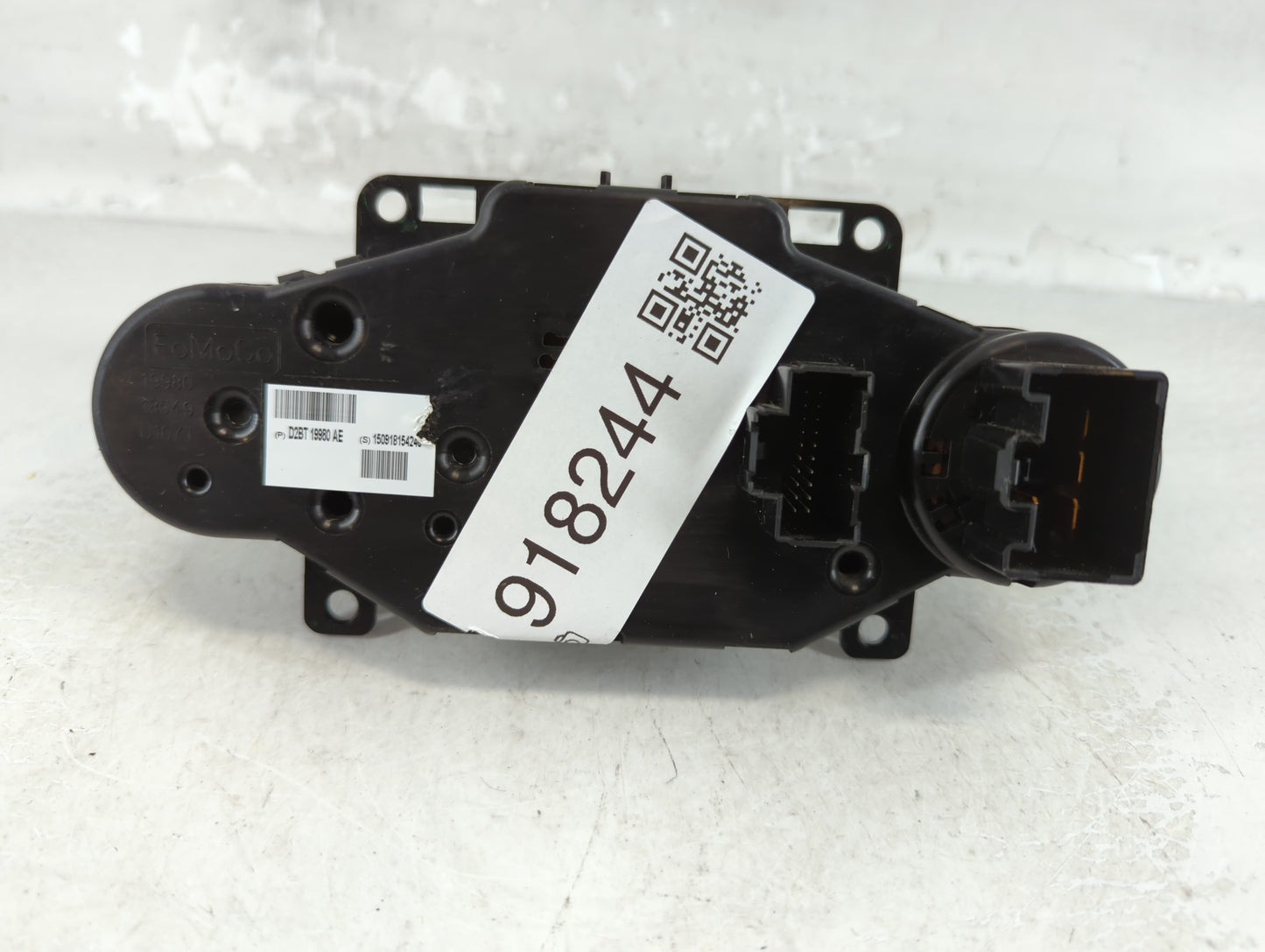 2016 Ford Fiesta Climate Control Module Temperature AC/Heater Replacement Fits OEM Used Auto Parts - Oemusedautoparts1.com