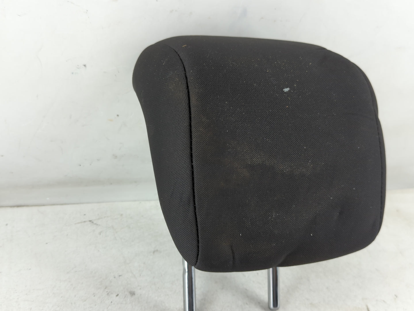 2014-2018 Ford Fiesta Headrest Head Rest Rear Center Seat Fits Fits 2014 2015 2016 2017 2018 OEM Used Auto Parts - Oemusedau