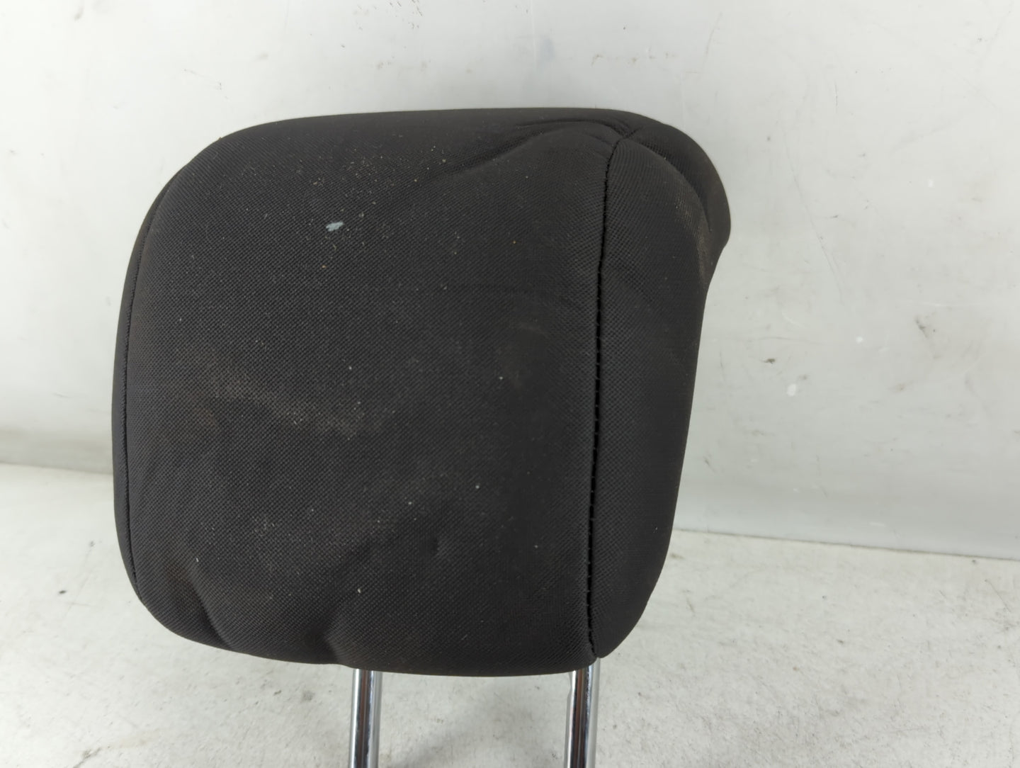 2014-2018 Ford Fiesta Headrest Head Rest Rear Center Seat Fits Fits 2014 2015 2016 2017 2018 OEM Used Auto Parts - Oemusedau