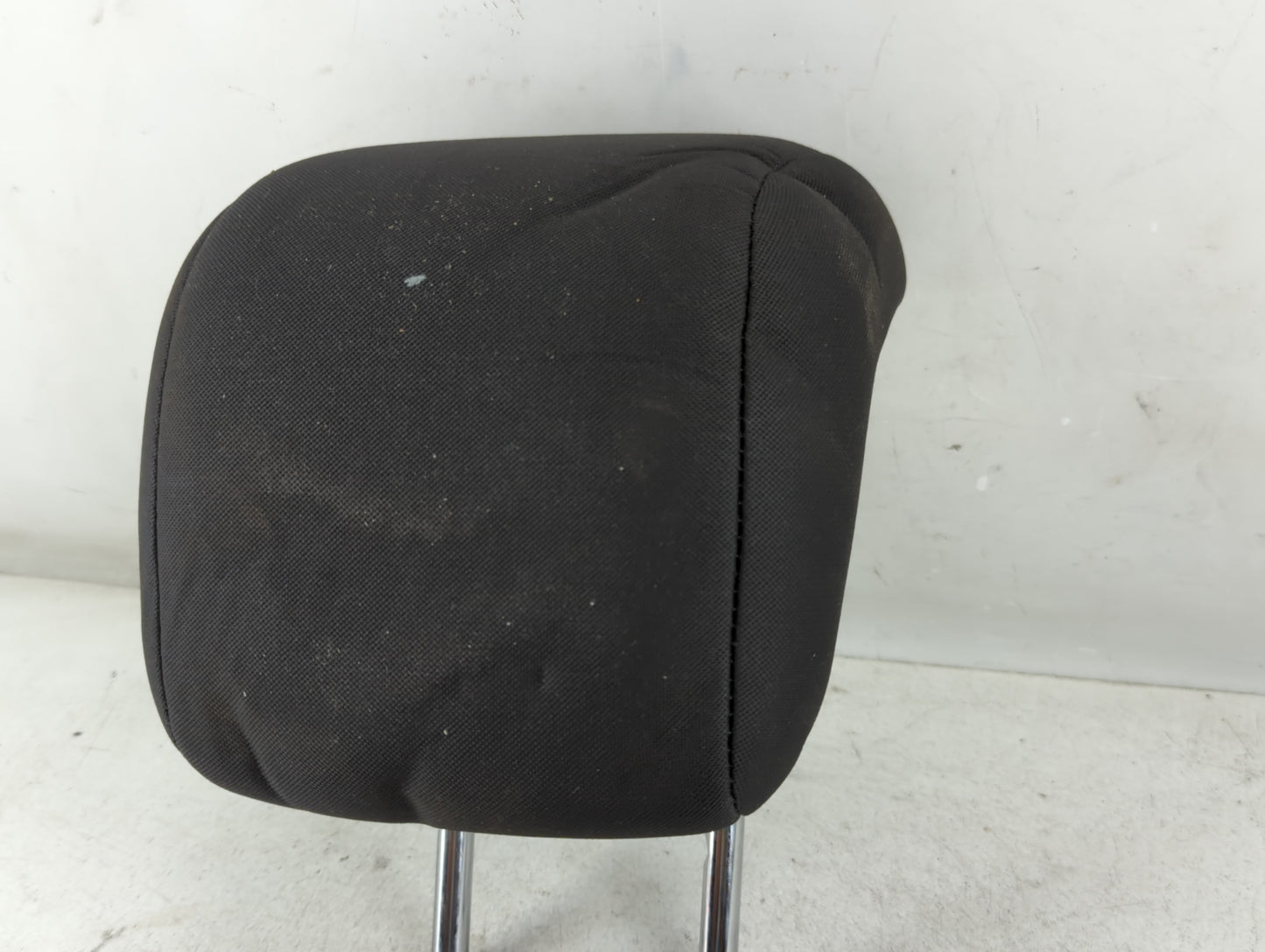 2014-2018 Ford Fiesta Headrest Head Rest Rear Center Seat Fits Fits 2014 2015 2016 2017 2018 OEM Used Auto Parts - Oemusedau