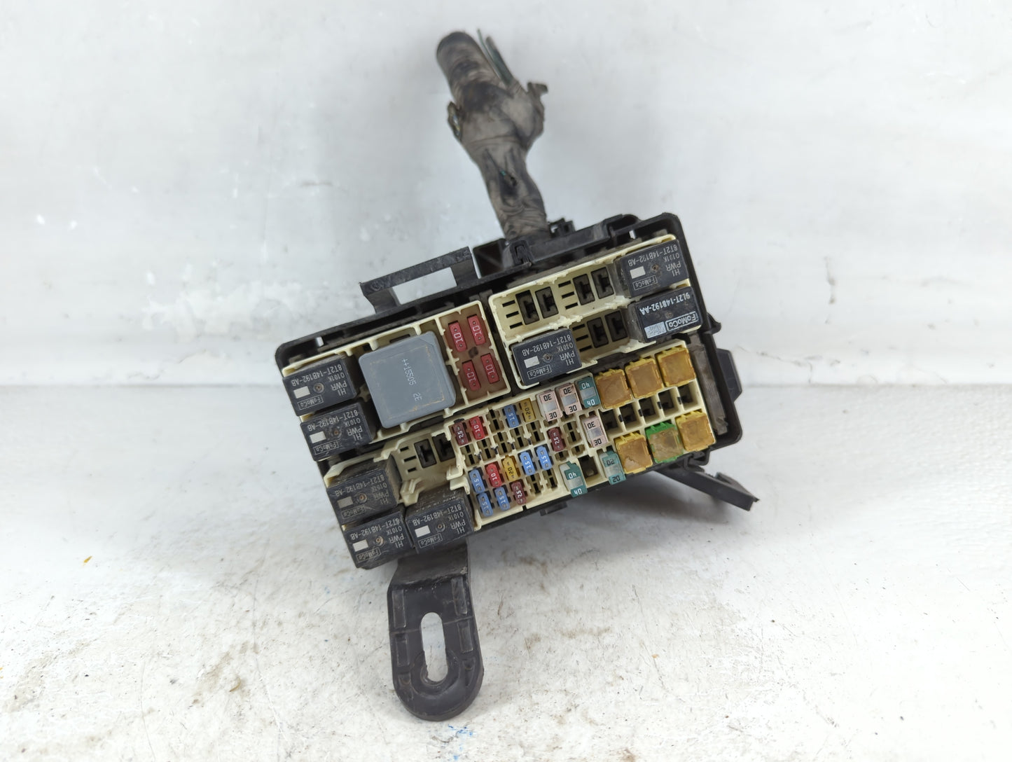 2014-2019 Ford Fiesta Fusebox Fuse Box Panel Relay Module Fits Fits 2014 2015 2016 2017 2018 2019 OEM Used Auto Parts - Oemu