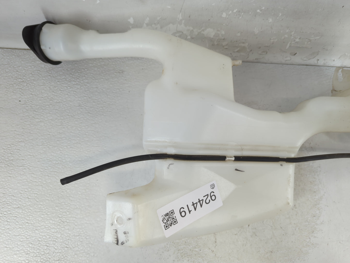 2011-2019 Ford Fiesta Windshield Washer Fluid Reservoir Bottle Oem - Oemusedautoparts1.com