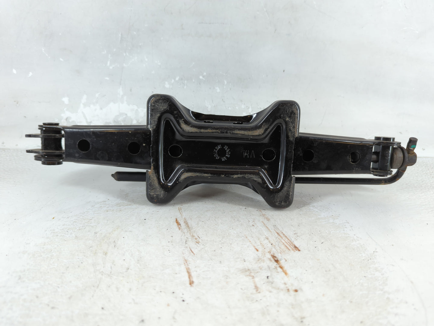 Ford Fiesta Spare Scissor Car Jack - Oemusedautoparts1.com