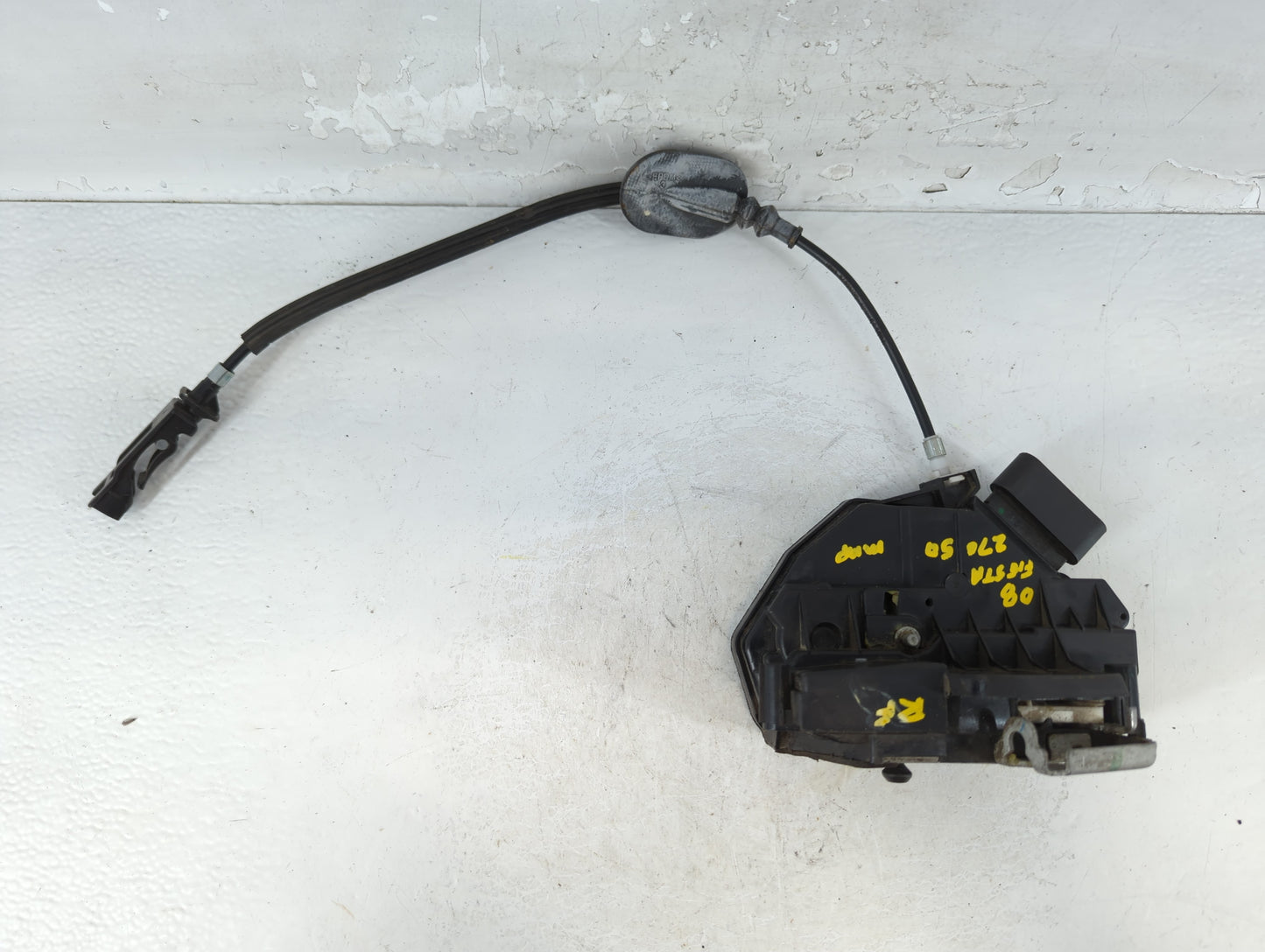 2016 Ford Fiesta  DOOR LOCK LATCH & EXTERIOR DOOR HANDLE - Oemusedautoparts1.com