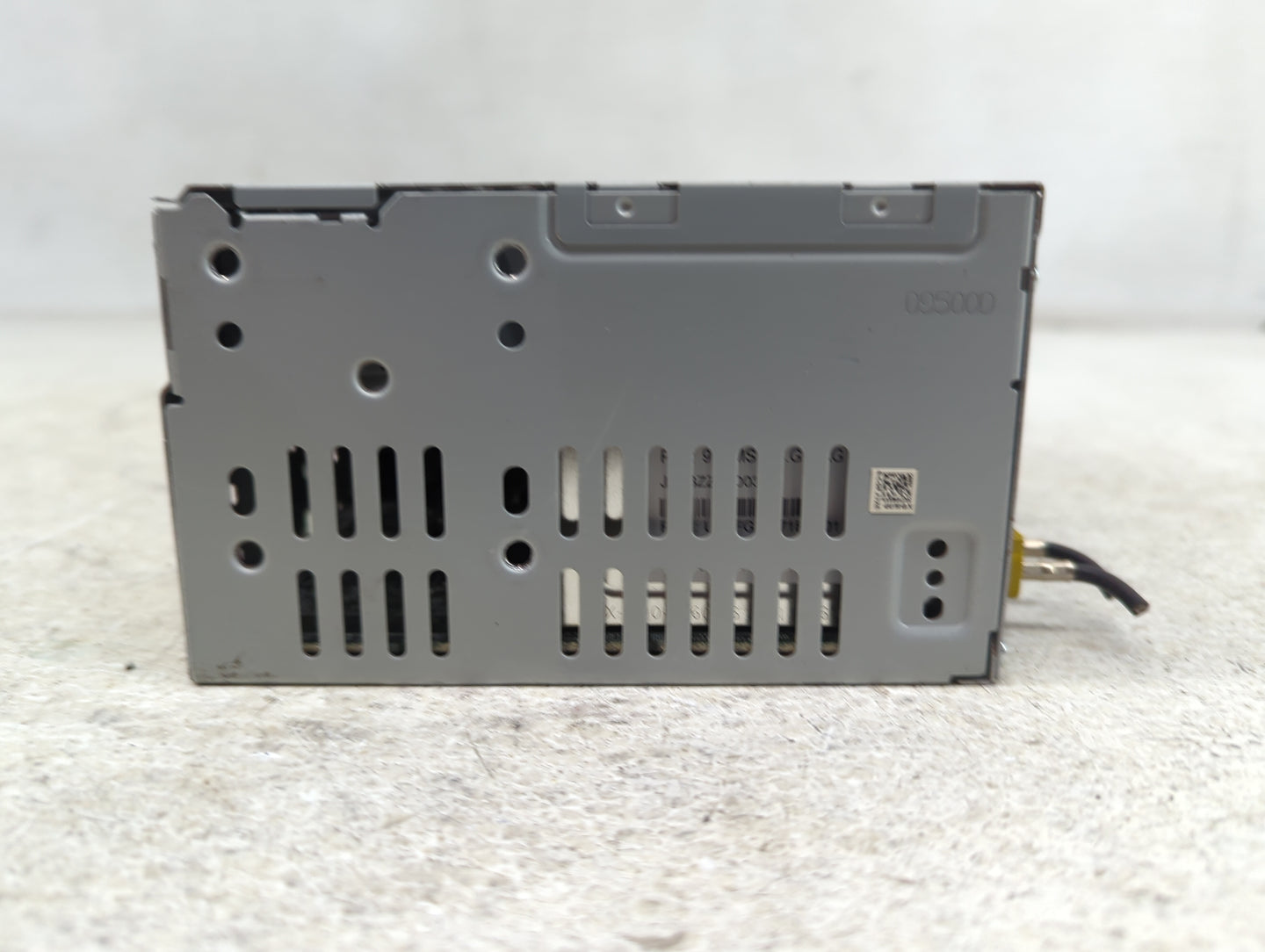 2016-2019 Ford Flex Radio AM FM Cd Player Receiver Replacement P/N:DA8T-19C107-MD Fits Fits 2016 2017 2018 2019 OEM Used Aut