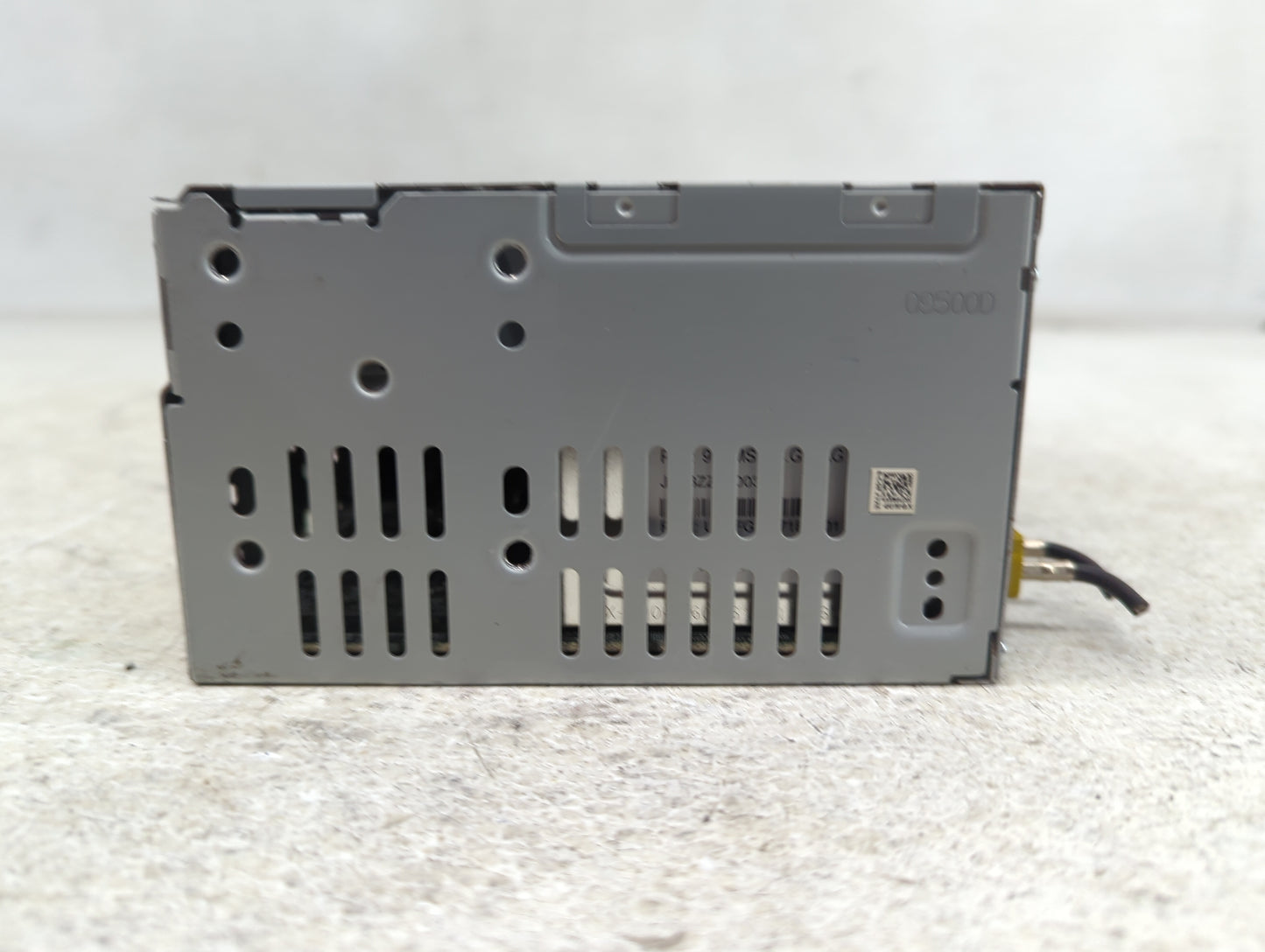 2016-2019 Ford Flex Radio AM FM Cd Player Receiver Replacement P/N:DA8T-19C107-MD Fits Fits 2016 2017 2018 2019 OEM Used Aut