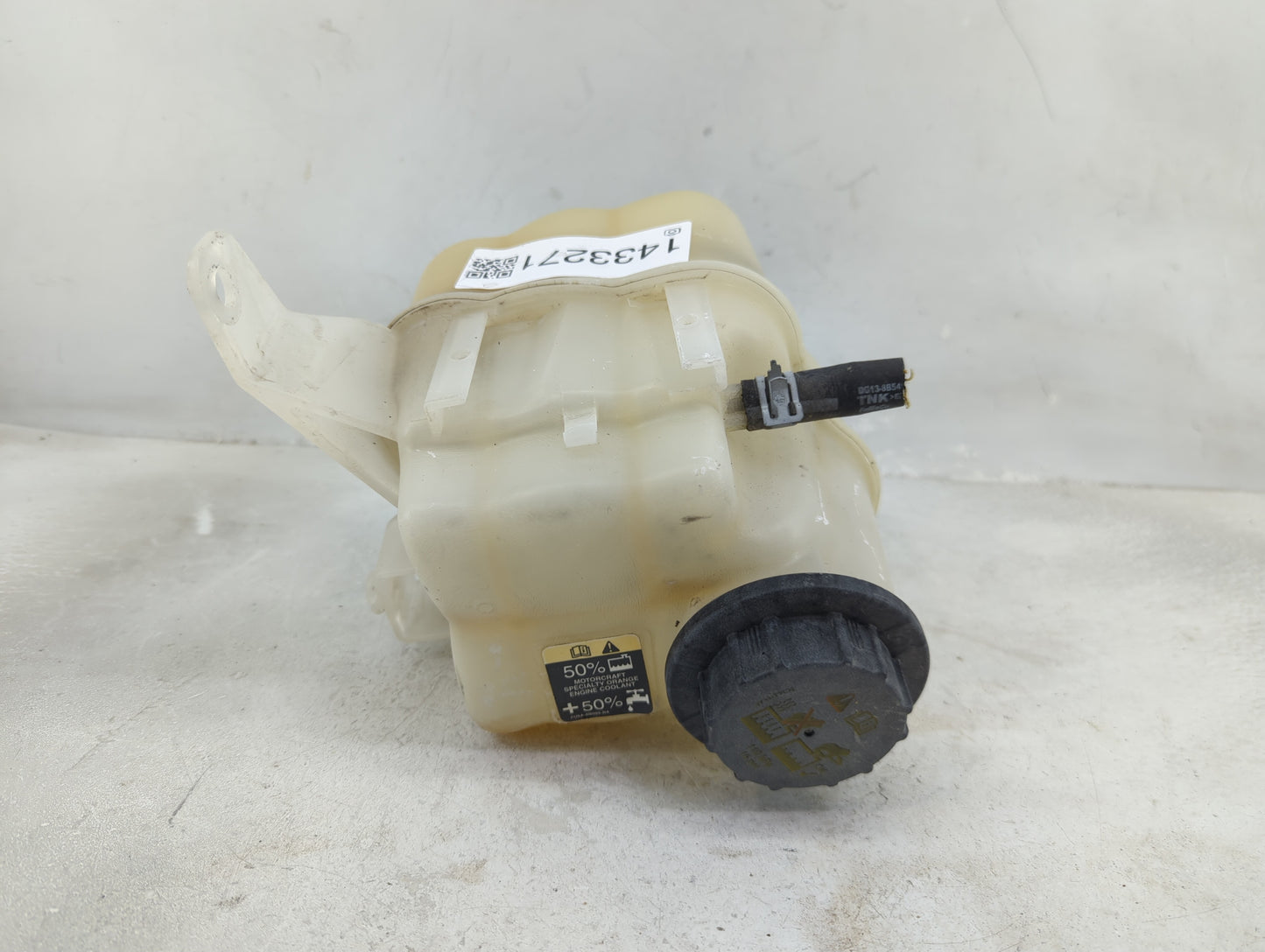 2013-2016 Ford Flex Radiator Coolant Overflow Expansion Tank Bottle - Oemusedautoparts1.com