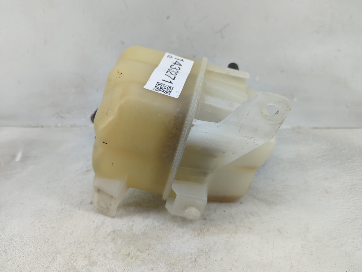 2013-2016 Ford Flex Radiator Coolant Overflow Expansion Tank Bottle - Oemusedautoparts1.com