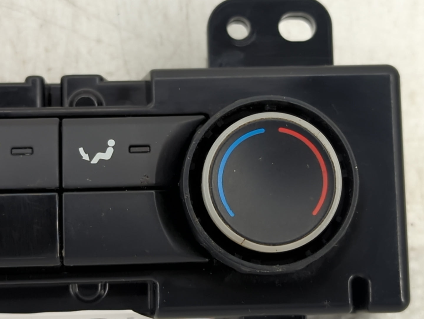 2013-2019 Ford Flex Climate Control Module Temperature AC/Heater Replacement P/N:DA8T-19980-CA VPDA8H-19980-CA Fits OEM Used