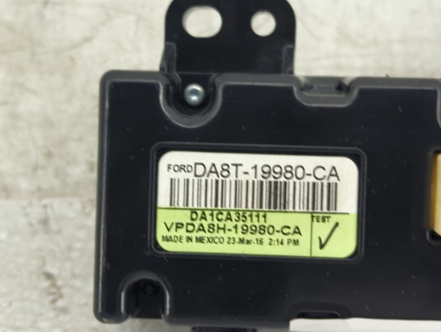 2013-2019 Ford Flex Climate Control Module Temperature AC/Heater Replacement P/N:DA8T-19980-CA VPDA8H-19980-CA Fits OEM Used