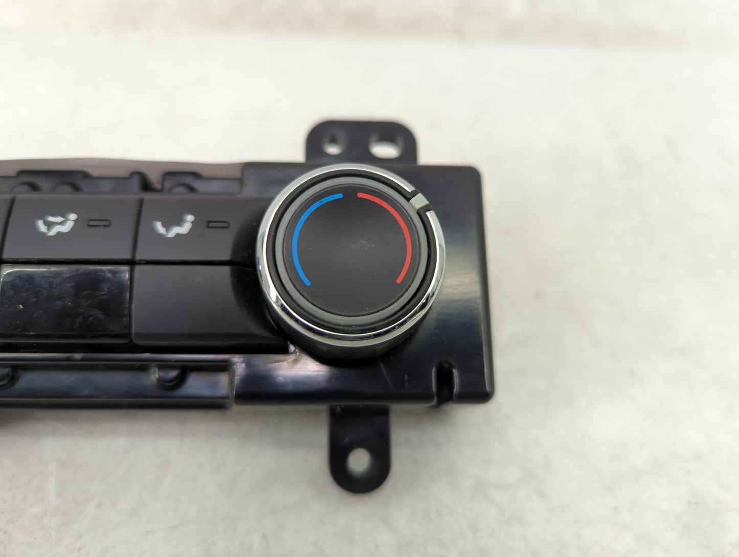 2013-2019 Ford Flex Climate Control Module Temperature AC/Heater Replacement P/N:DA8T-19980-CA VPDA8H-19980-CA Fits OEM Used