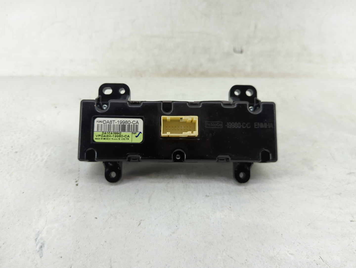 2013-2019 Ford Flex Climate Control Module Temperature AC/Heater Replacement P/N:DA8T-19980-CA VPDA8H-19980-CA Fits OEM Used