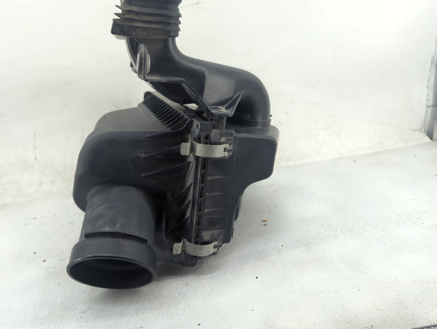 2016 Ford Flex Air Cleaner Intake-duct Hose Tube - Oemusedautoparts1.com