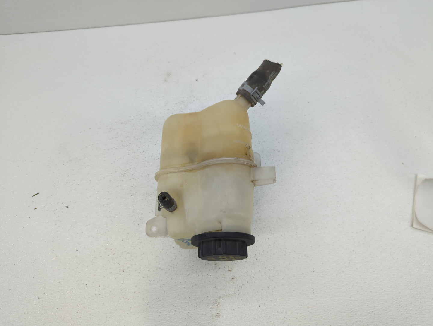 2009-2019 Ford Flex Radiator Coolant Overflow Expansion Tank Bottle 384585 - Oemusedautoparts1.com