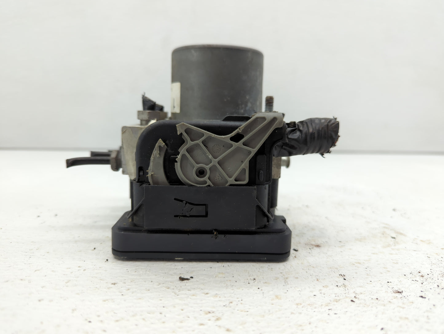 2014-2019 Ford Flex ABS Pump Control Module Replacement P/N:A83-2C405-AC Fits Fits 2014 2015 2016 2017 2018 2019 OEM Used Au