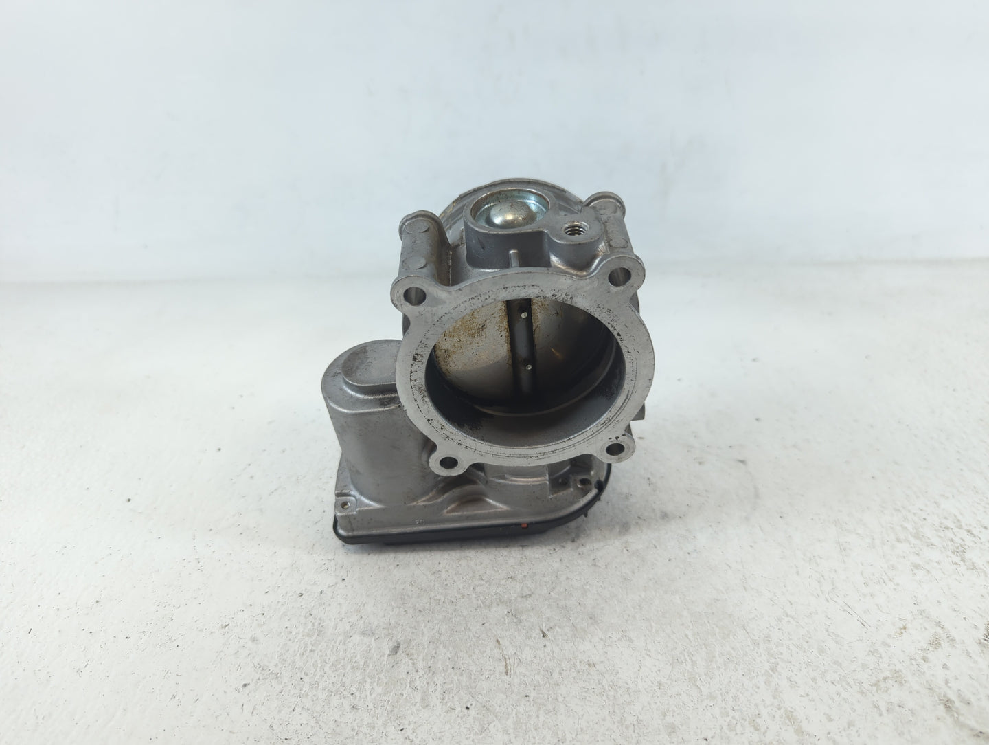 2013-2019 Ford Flex Throttle Body P/N:AT4E-9F991-EL Fits Fits 2011 2012 2013 2014 2015 2016 2017 2018 2019 OEM Used Auto Par
