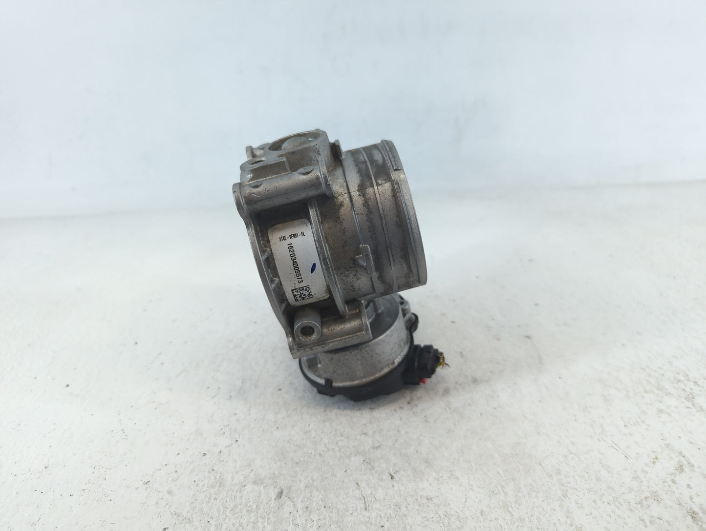 2013-2019 Ford Flex Throttle Body P/N:AT4E-9F991-EL Fits Fits 2011 2012 2013 2014 2015 2016 2017 2018 2019 OEM Used Auto Par