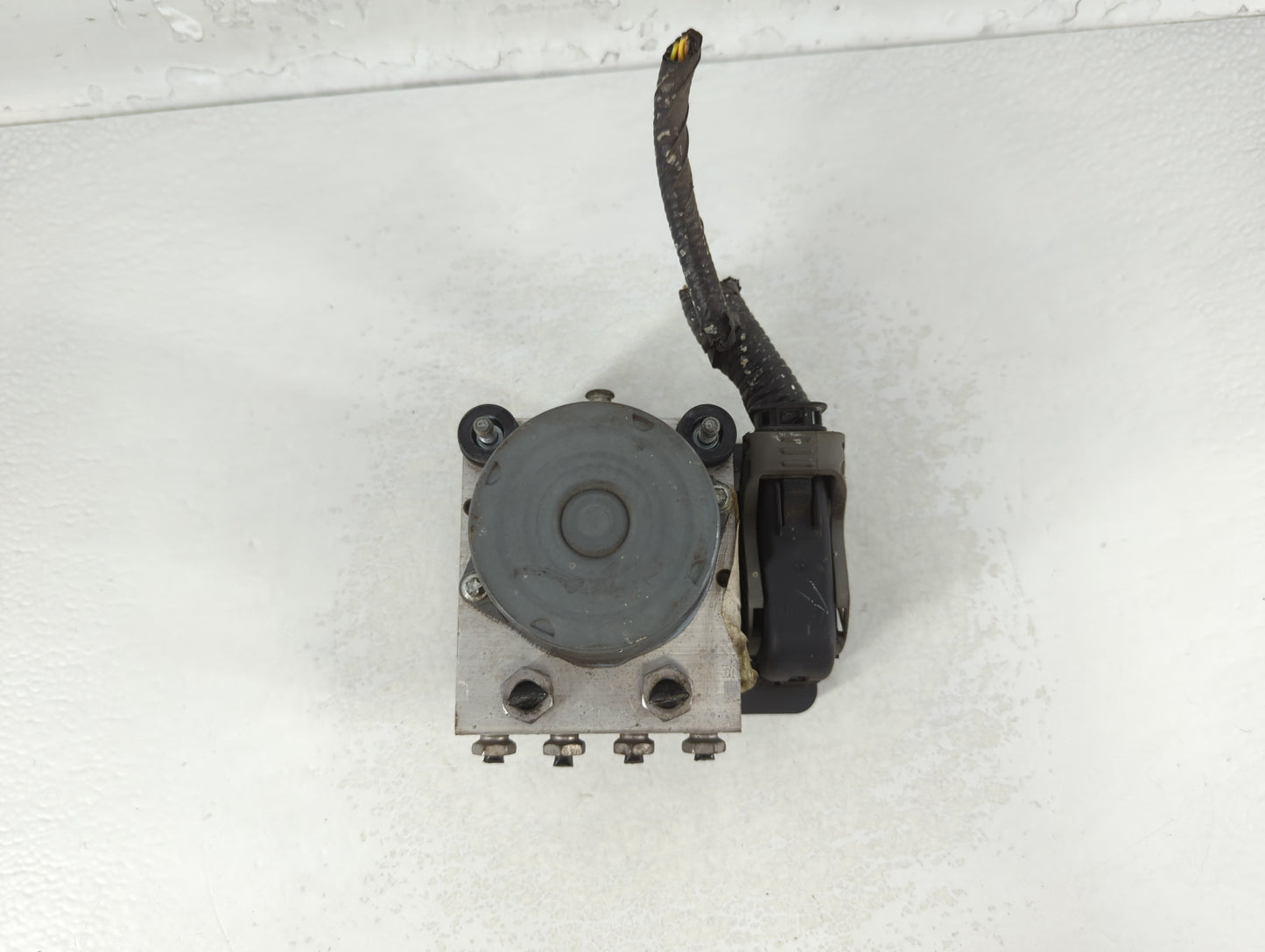 2014-2019 Ford Flex ABS Pump Control Module Replacement Fits Fits 2014 2015 2016 2017 2018 2019 OEM Used Auto Parts - Oemuse