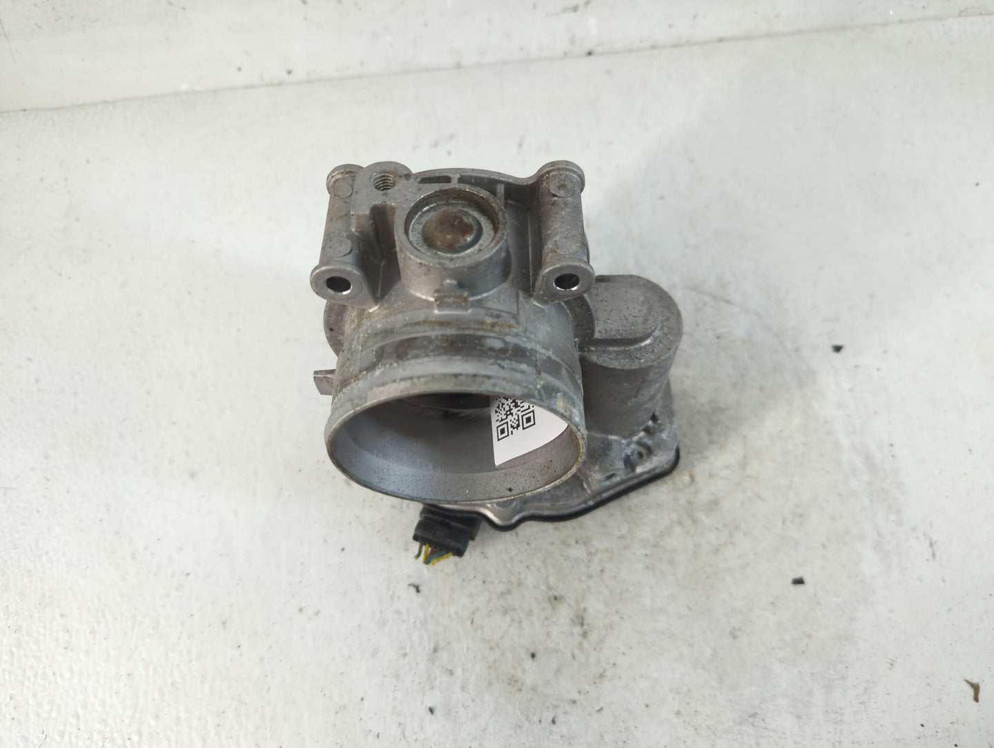 2013-2019 Ford Flex Throttle Body P/N:AT4E-9F991-EL Fits Fits 2011 2012 2013 2014 2015 2016 2017 2018 2019 OEM Used Auto Par