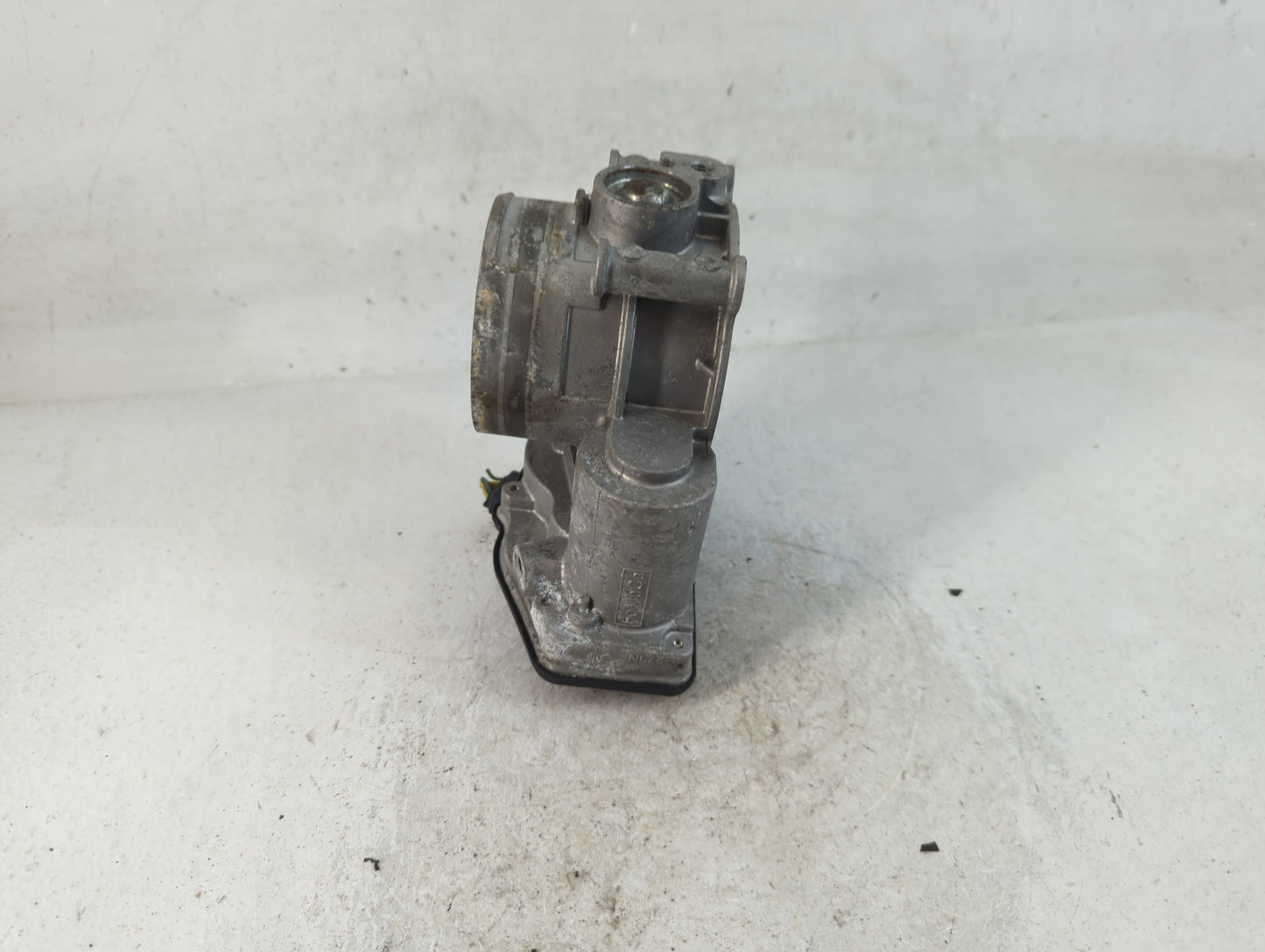 2013-2019 Ford Flex Throttle Body P/N:AT4E-9F991-EL Fits Fits 2011 2012 2013 2014 2015 2016 2017 2018 2019 OEM Used Auto Par