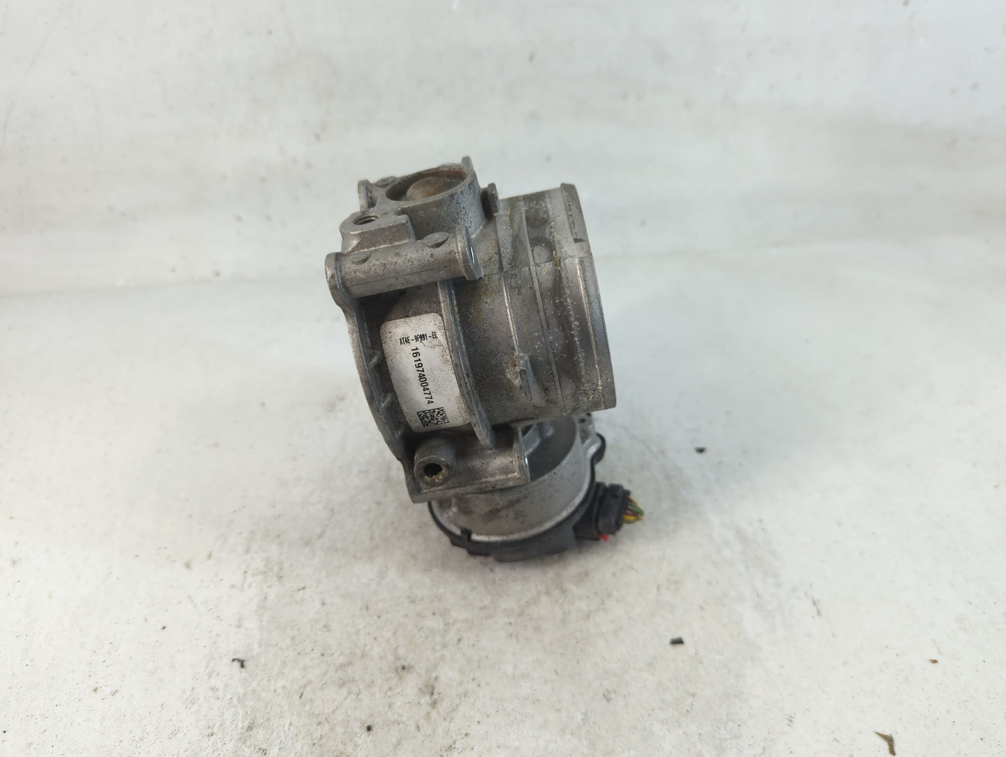 2013-2019 Ford Flex Throttle Body P/N:AT4E-9F991-EL Fits Fits 2011 2012 2013 2014 2015 2016 2017 2018 2019 OEM Used Auto Par
