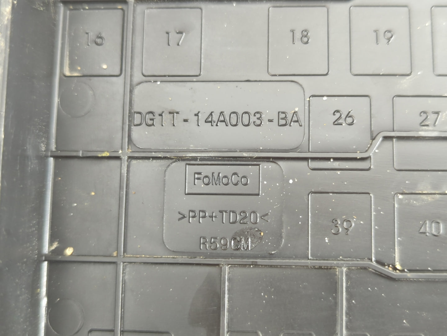 2016 Ford Flex Fusebox Fuse Box Panel Relay Module P/N:DG1T-14A003-BA Fits OEM Used Auto Parts - Oemusedautoparts1.com