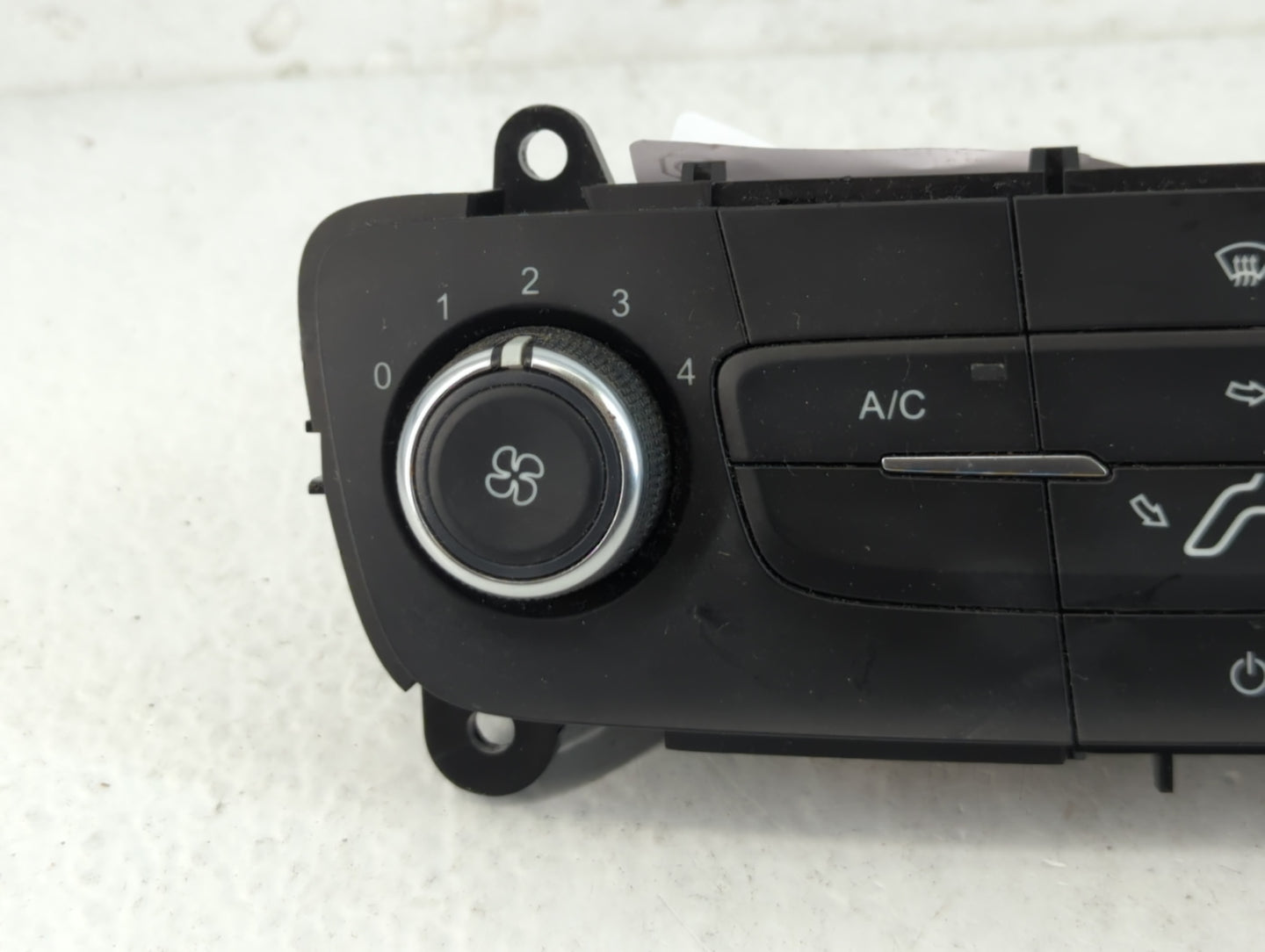 2015-2018 Ford Focus Climate Control Module Temperature AC/Heater Replacement P/N:F1ET-19980-JF Fits Fits 2015 2016 2017 201