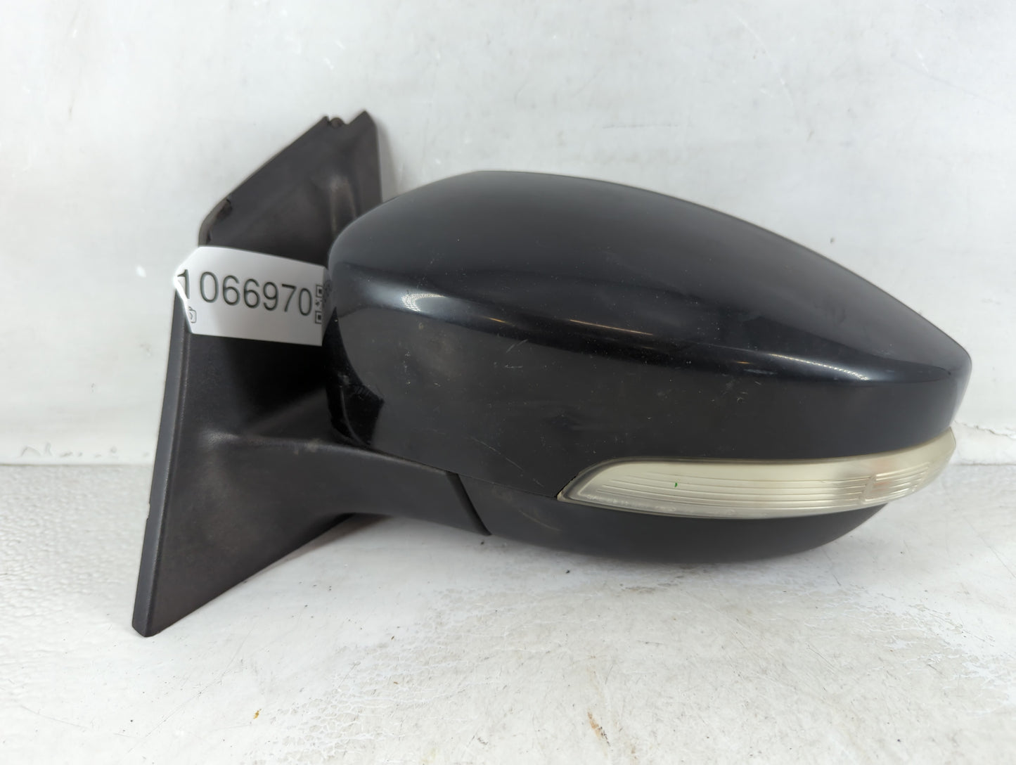 2015-2018 Ford Focus Driver Side View Mirror - Left Door Mirror OEM Used - Oemusedautoparts1.com