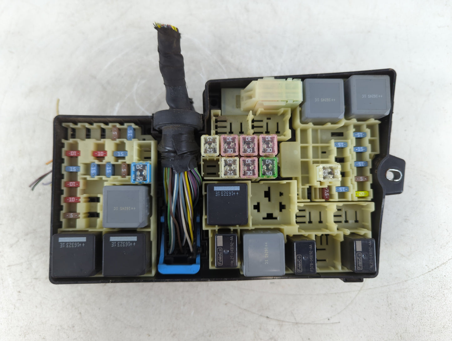 2016 Ford Focus Fusebox Fuse Box Panel Relay Module P/N:AV6T-14A067-AD Fits OEM Used Auto Parts - Oemusedautoparts1.com
