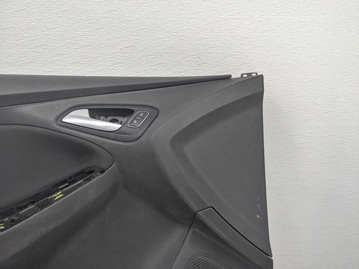 2016 Ford Focus Front Left Driver Interior Door Panel Trim 1088847 - Oemusedautoparts1.com