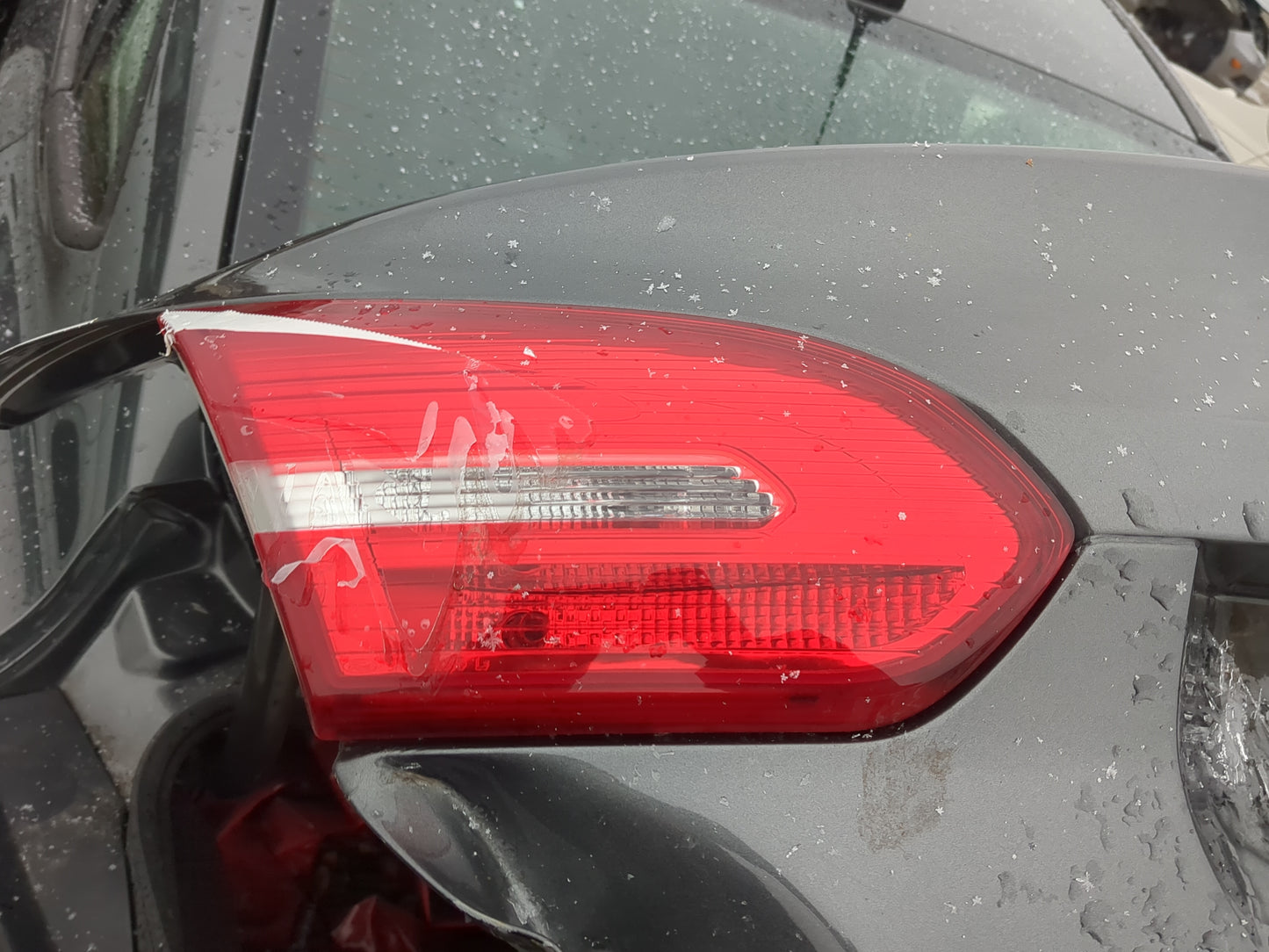 2015 Ford Focus Driver Left Side Tail Light Taillight Deck Lid Mounted - Oemusedautoparts1.com