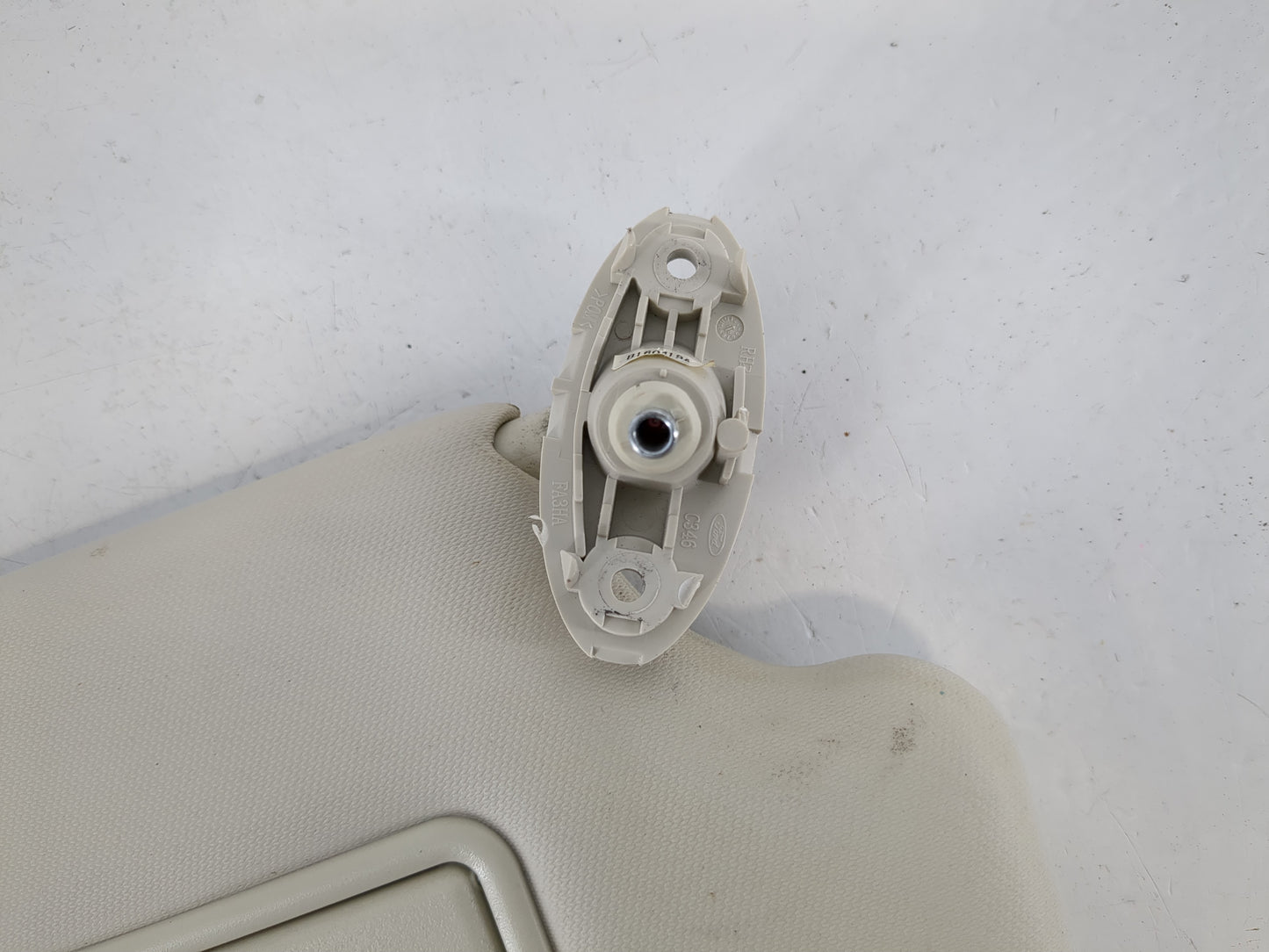 2013-2018 Ford Focus Sun Visor Shade Replacement Passenger Right Mirror Fits Fits 2013 2014 2015 2016 2017 2018 OEM Used Aut