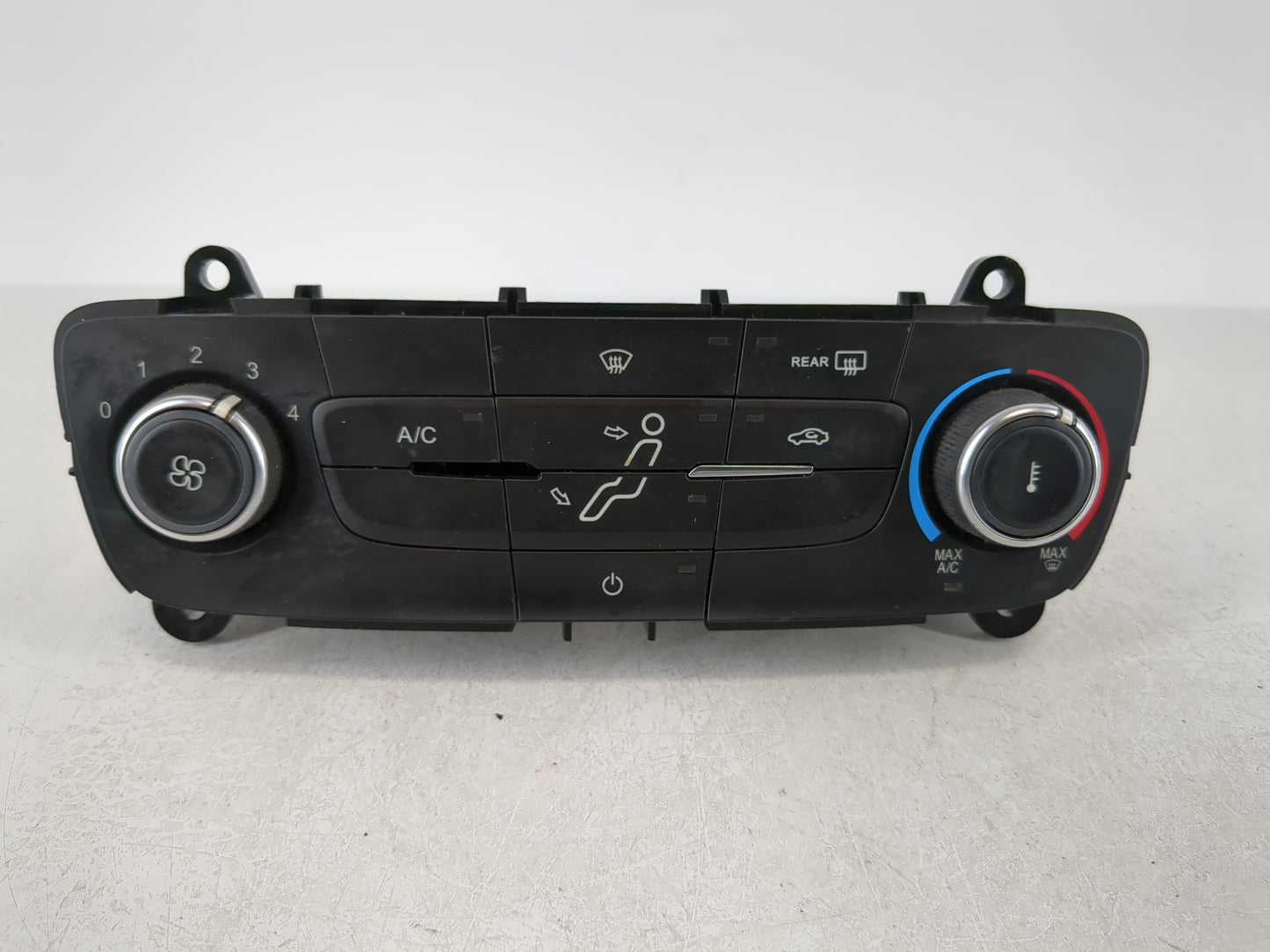 2015-2018 Ford Focus Climate Control Module Temperature AC/Heater Replacement P/N:F1ET-19980-JG F1ET-19980-LF Fits OEM Used 