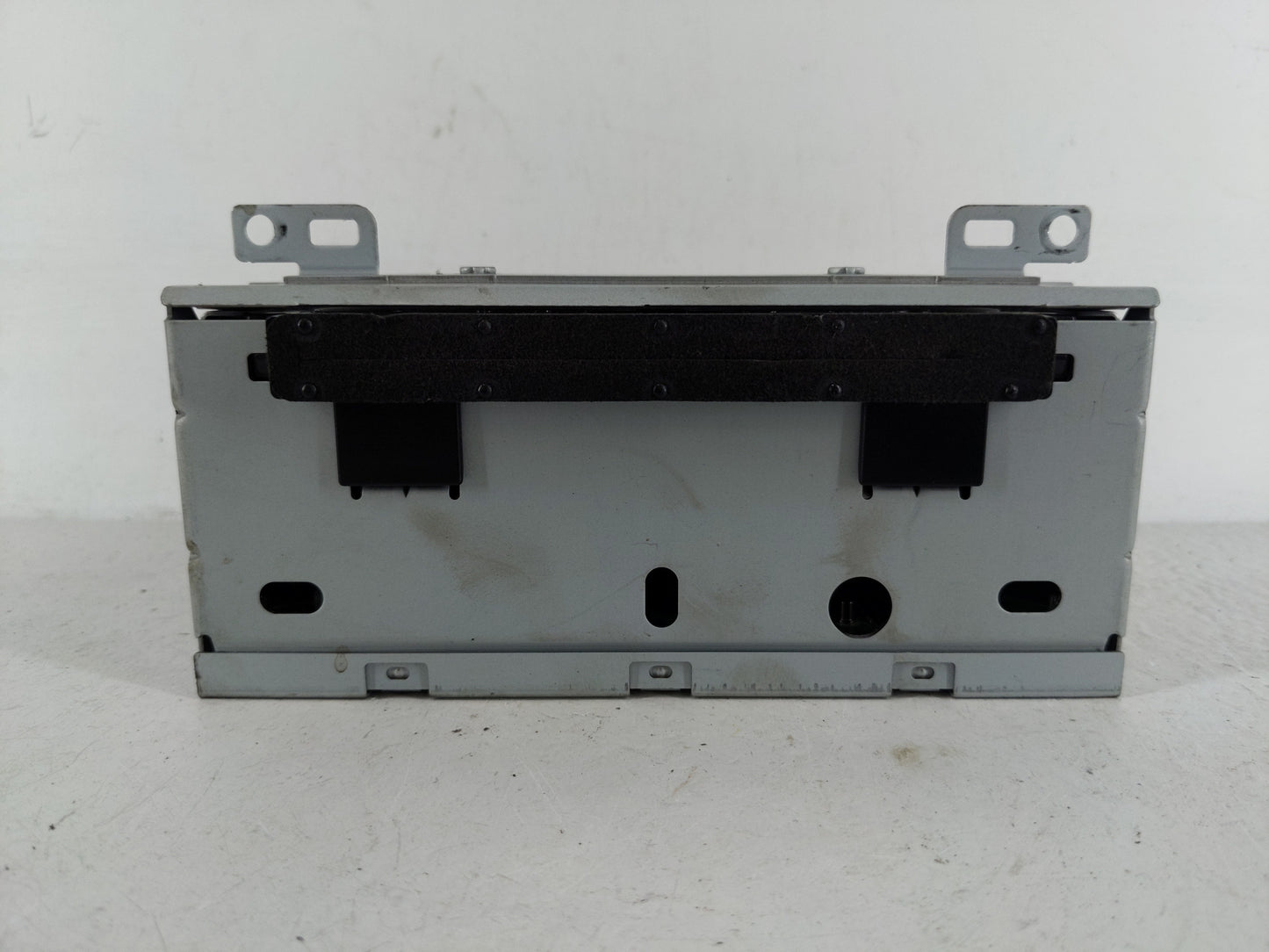 2017-2018 Ford Focus Radio AM FM Cd Player Receiver Replacement P/N:FM5T-19C107-JE Fits Fits 2017 2018 OEM Used Auto Parts -