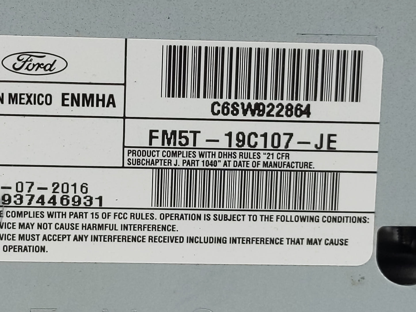 2017-2018 Ford Focus Radio AM FM Cd Player Receiver Replacement P/N:FM5T-19C107-JE Fits Fits 2017 2018 OEM Used Auto Parts -