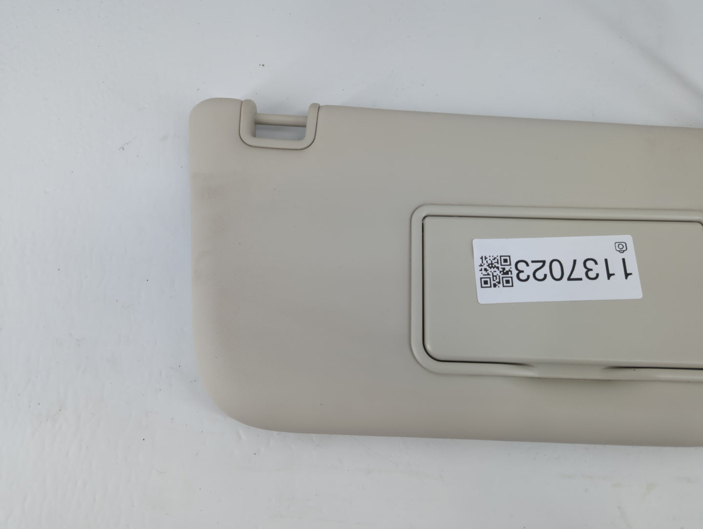 2013-2018 Ford Focus Sun Visor Shade Replacement Passenger Right Mirror Fits Fits 2013 2014 2015 2016 2017 2018 OEM Used Aut