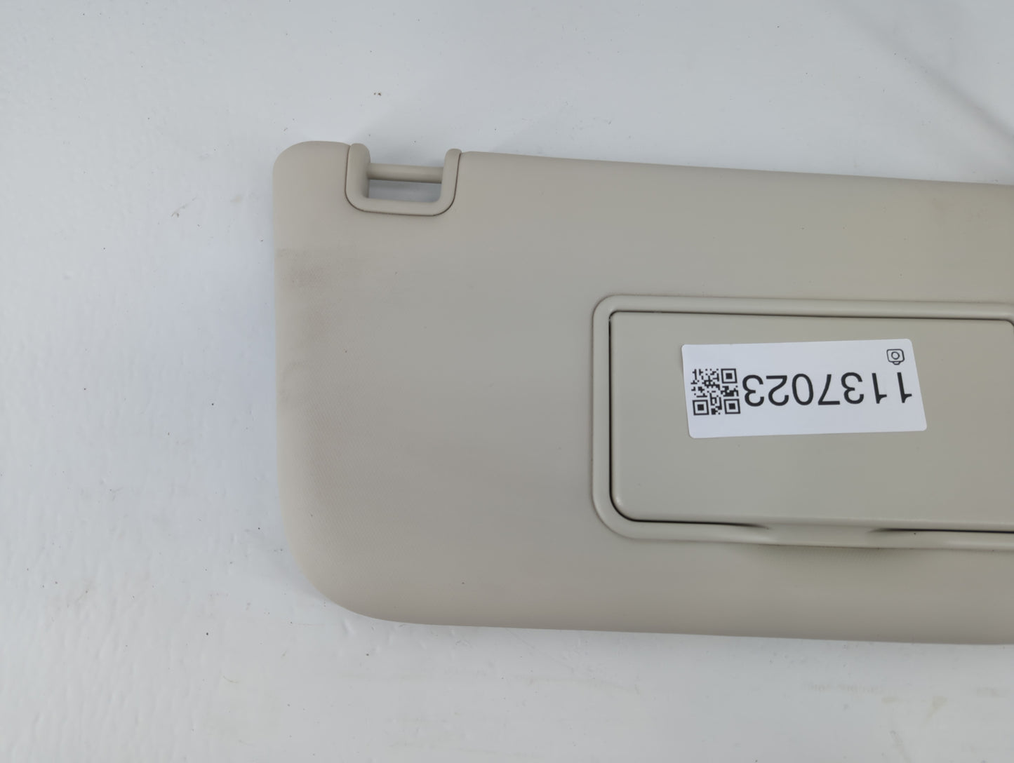2013-2018 Ford Focus Sun Visor Shade Replacement Passenger Right Mirror Fits Fits 2013 2014 2015 2016 2017 2018 OEM Used Aut