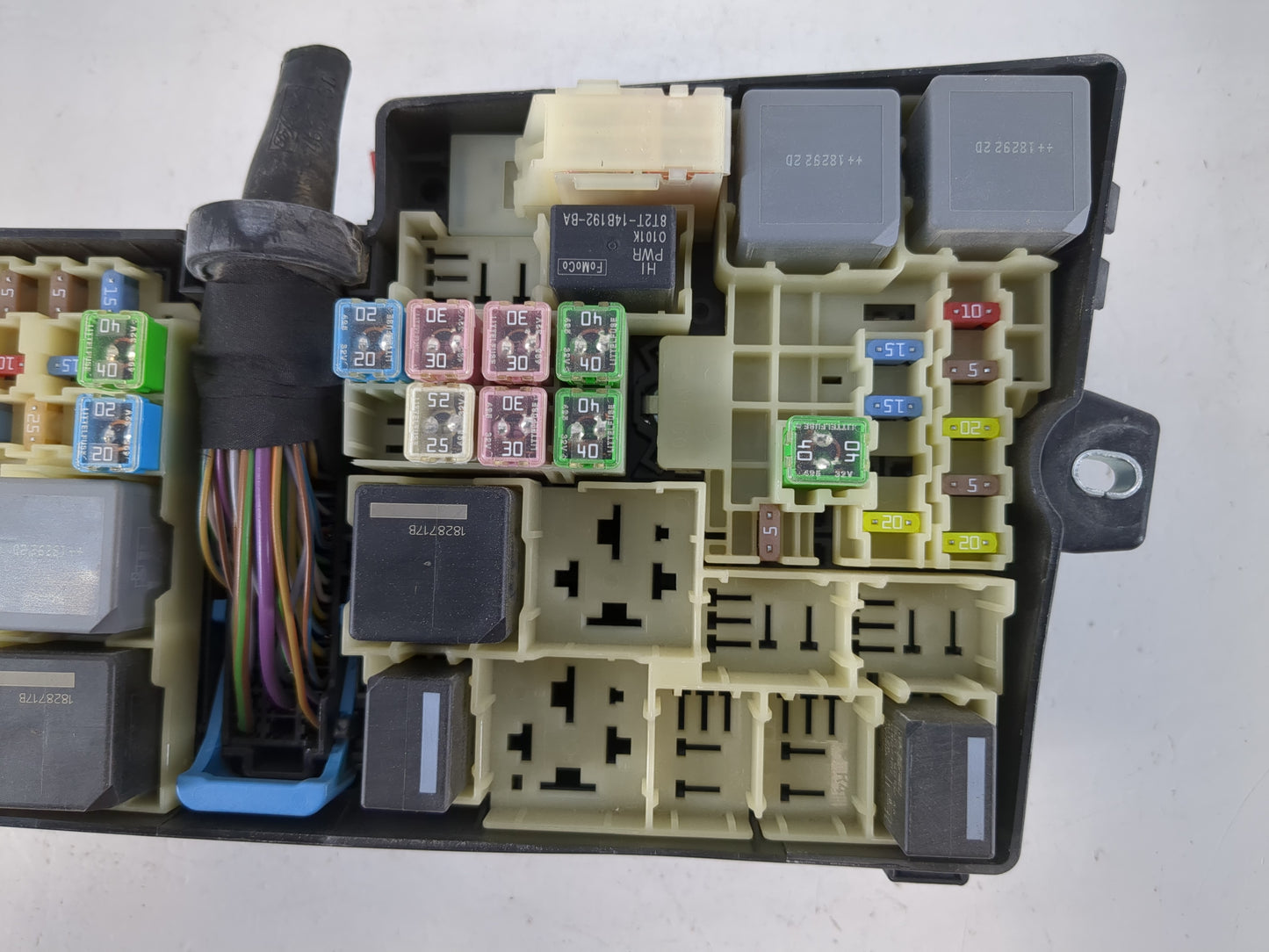 2016 Ford Focus Fusebox Fuse Box Panel Relay Module P/N:AV6T-14A067-AD Fits OEM Used Auto Parts - Oemusedautoparts1.com
